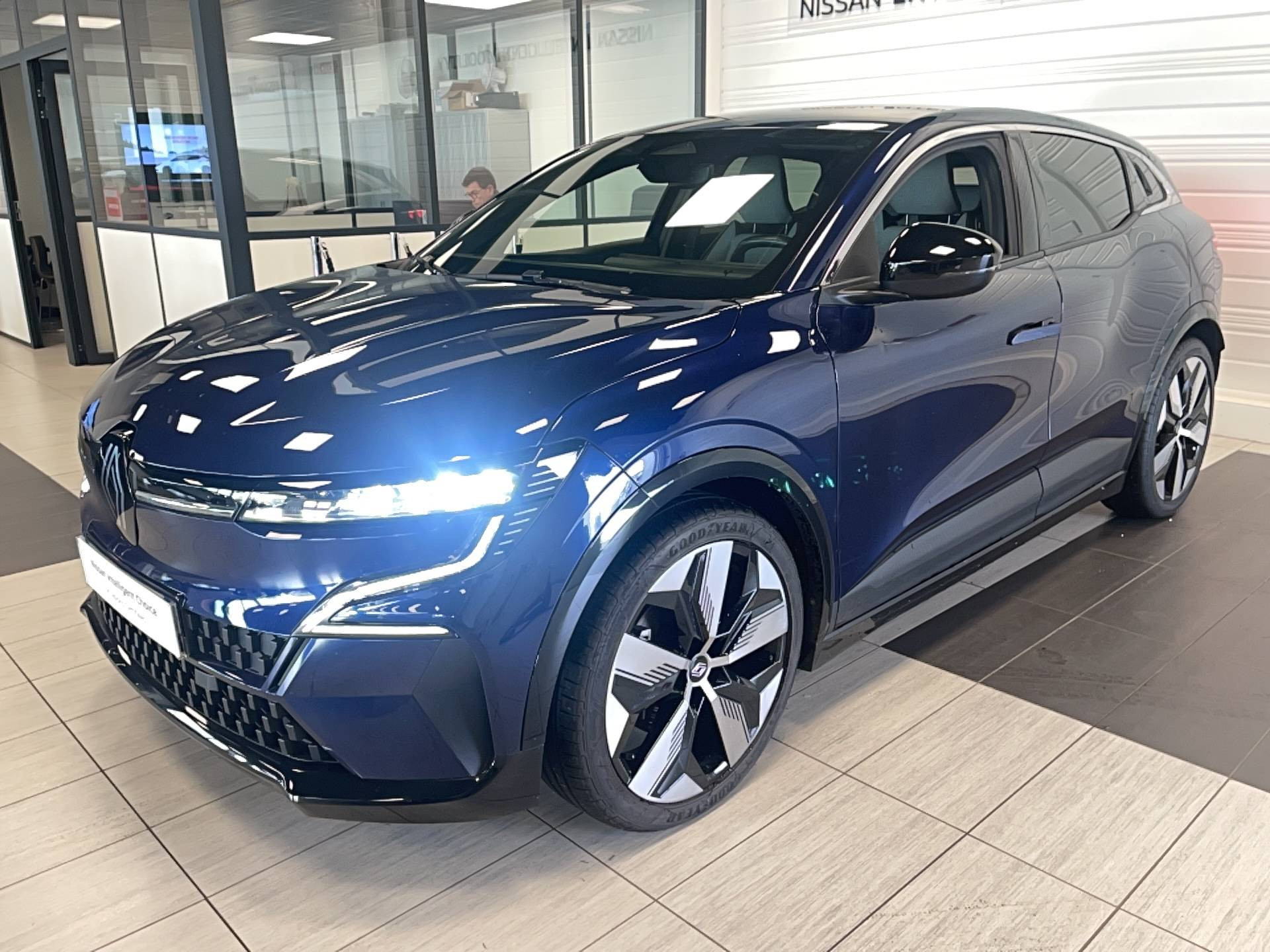 Renault Megane E-Tech  EV40 130ch standard charge occasion de 2023 en vente à Quimper