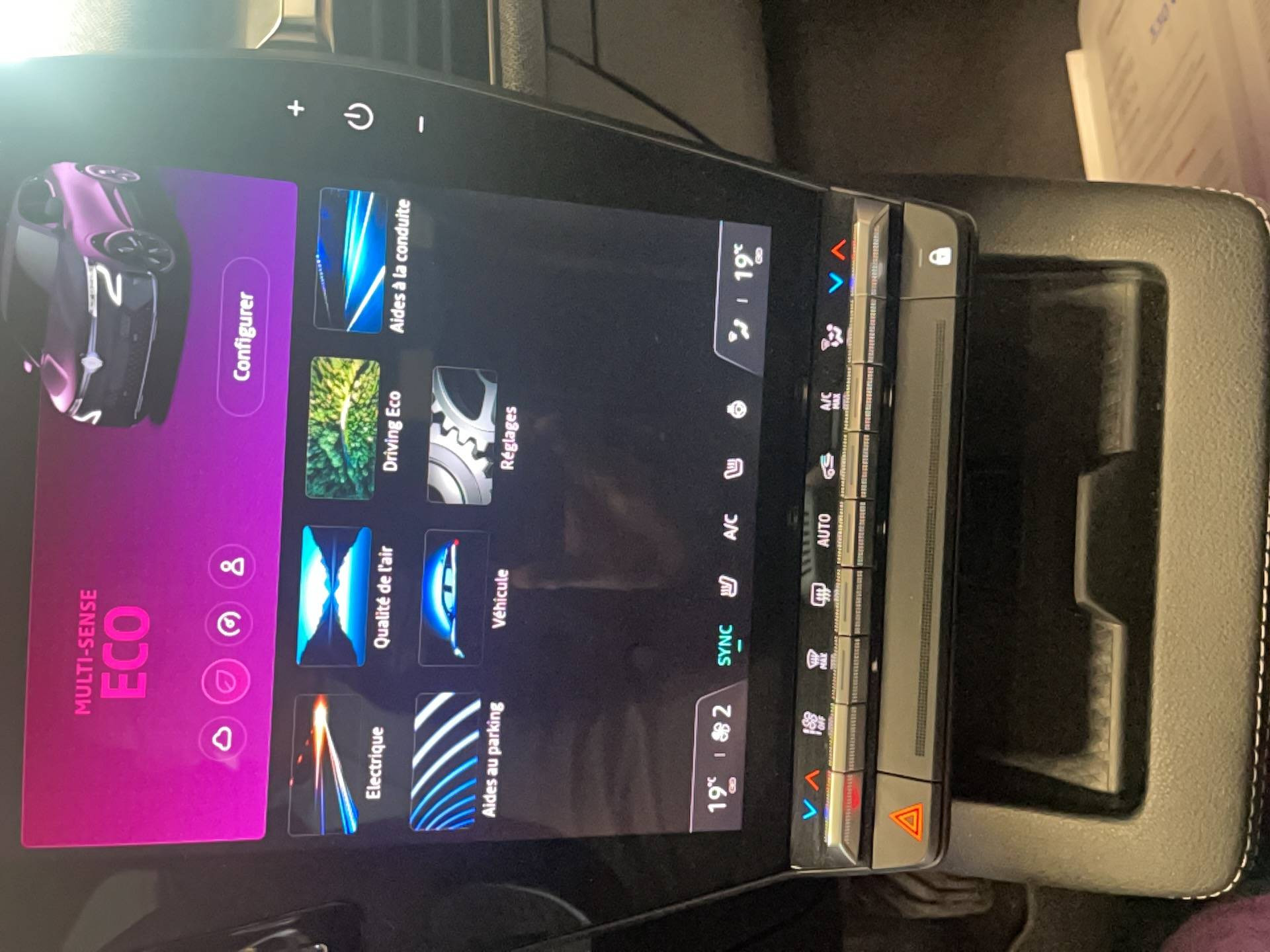 Vente en ligne Renault Megane E-Tech  EV40 130ch standard charge au prix de 18 990 €