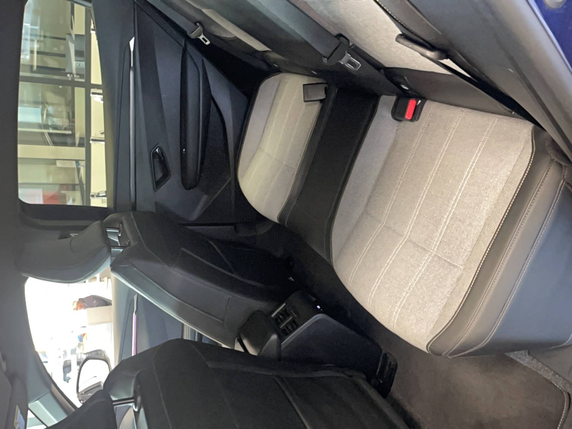 Vente en ligne Renault Megane E-Tech  EV40 130ch standard charge au prix de 18 990 €