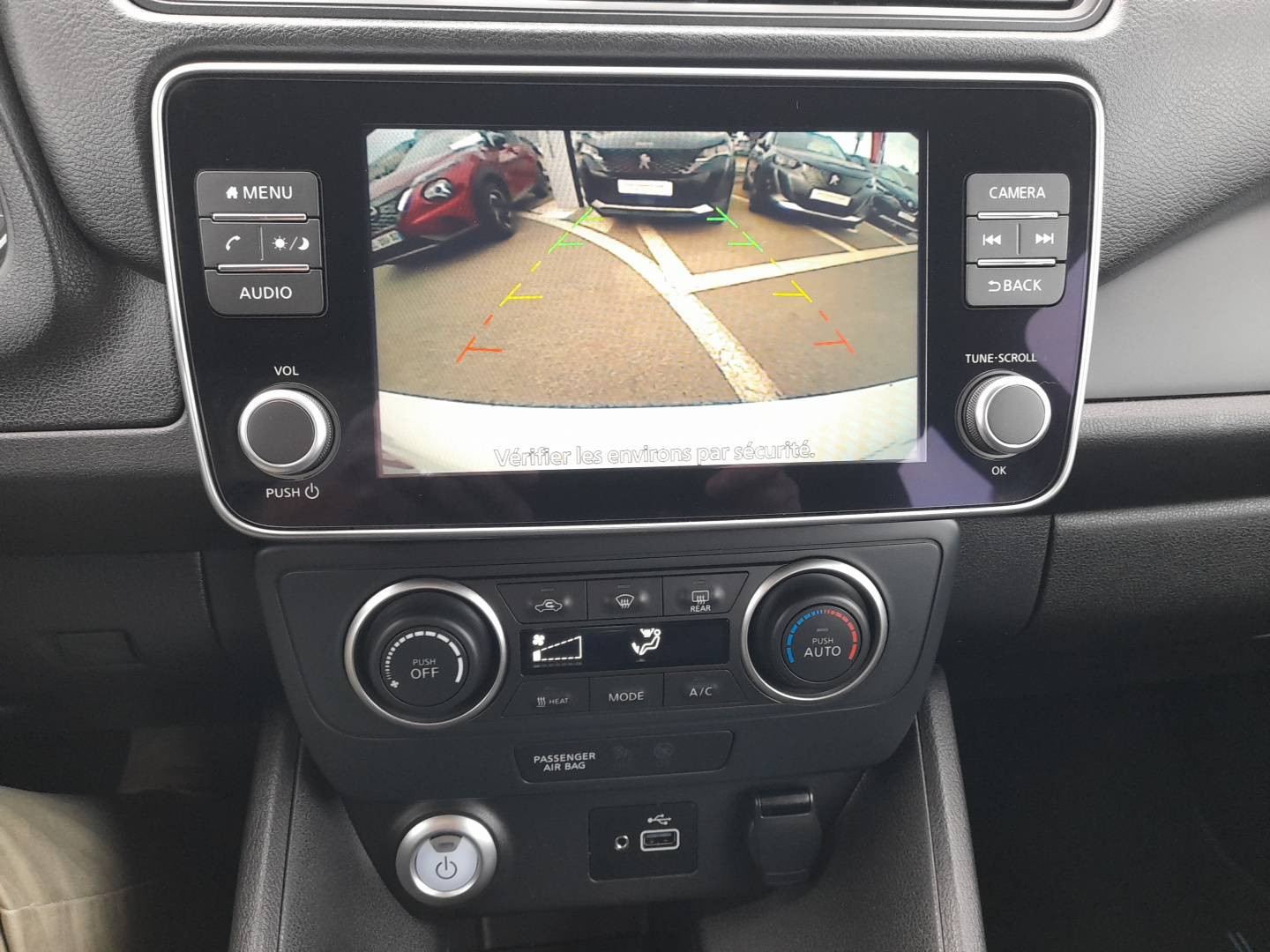 Vente en ligne Nissan Leaf  2023 ACENTA 40KWH au prix de 17 490 €