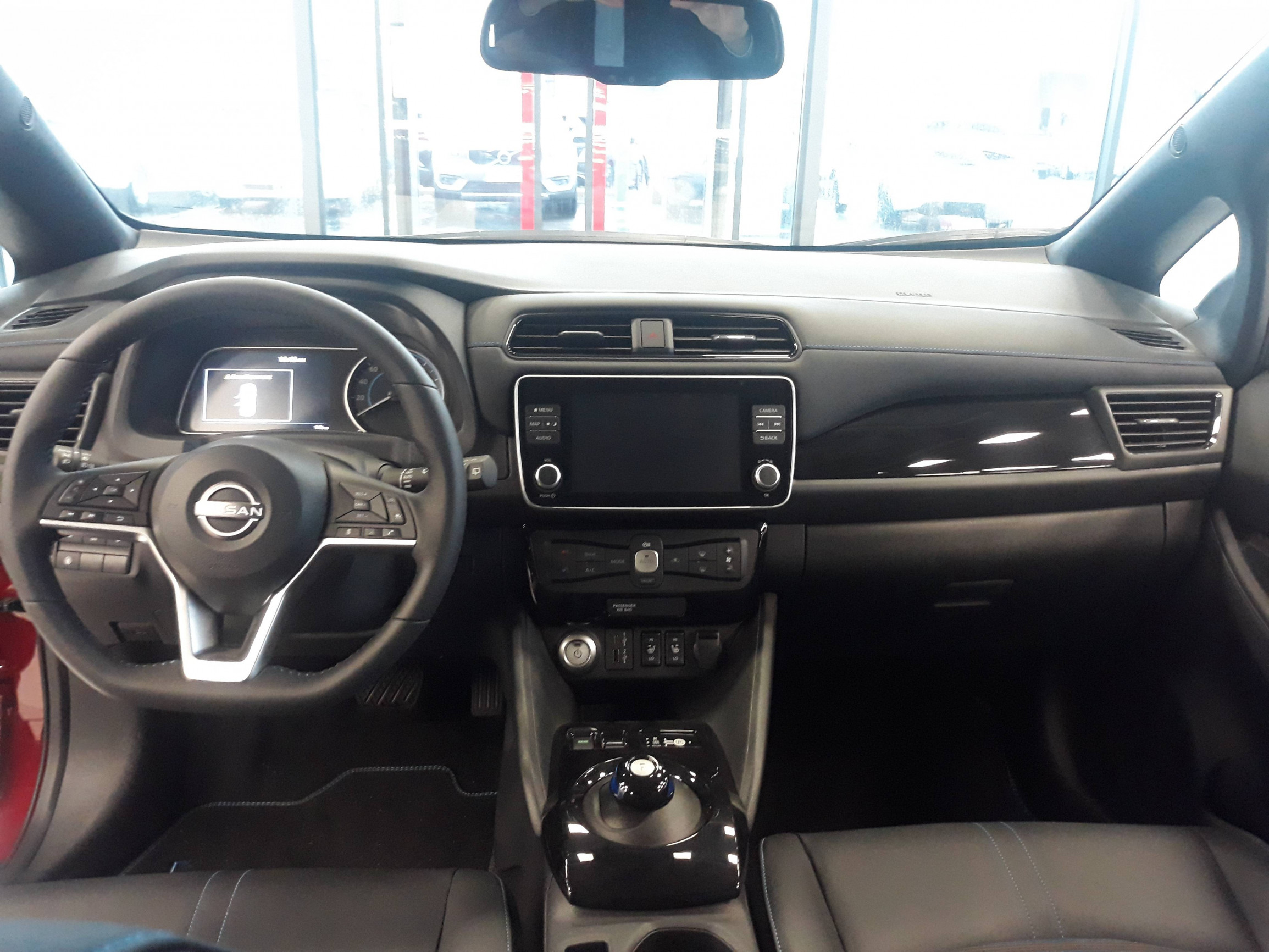 Nissan Leaf  Electrique 40kWh occasion de 2024 en vente à Quimper