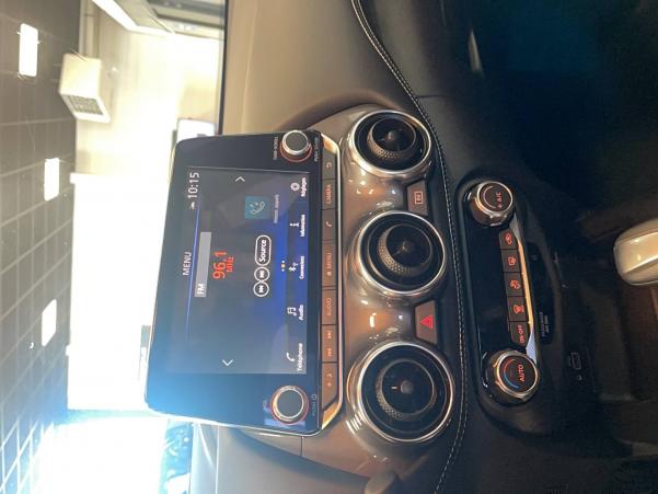 Vente en ligne Nissan Juke Juke HYBRID 143 au prix de 22 990 €
