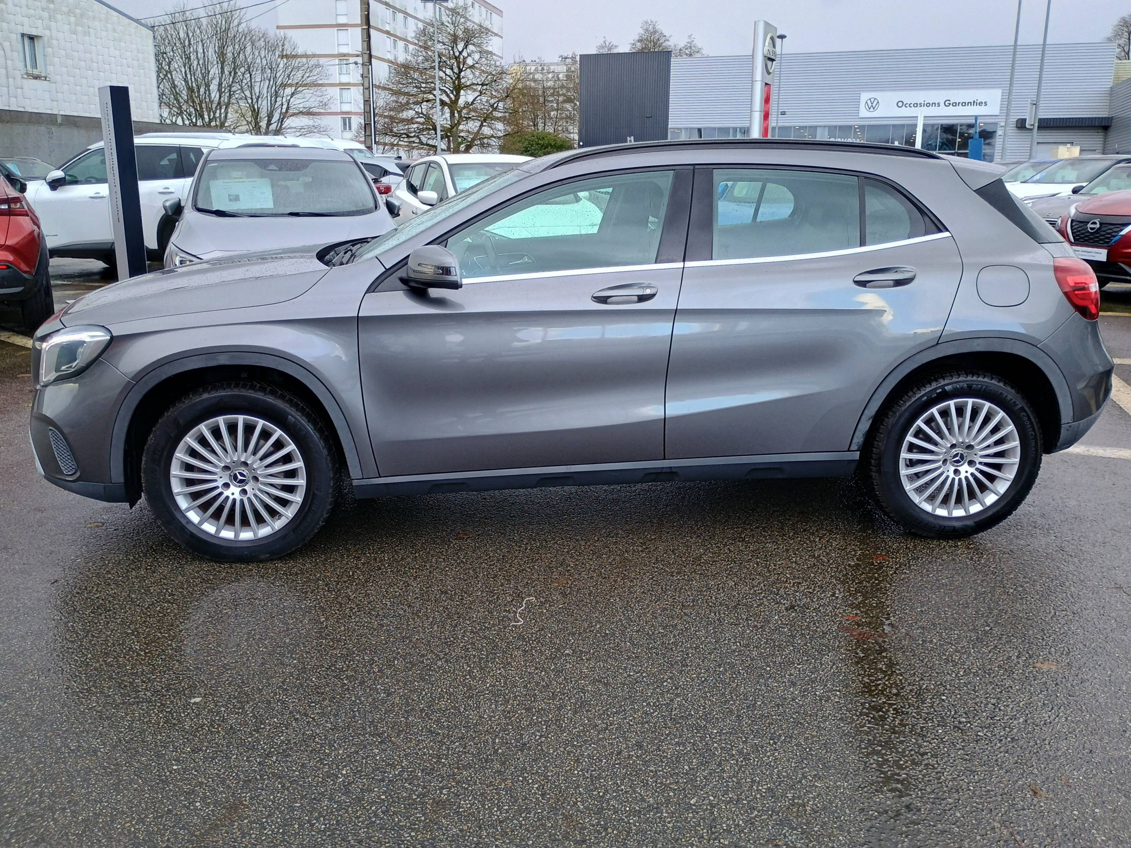 Vente en ligne Mercedes GLA GLA 200 D-G DCT au prix de 16 990 €