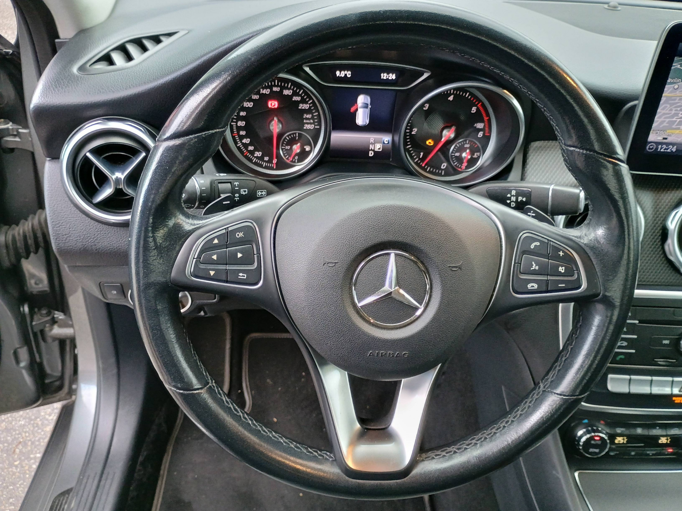 Vente en ligne Mercedes GLA GLA 200 D-G DCT au prix de 16 990 €