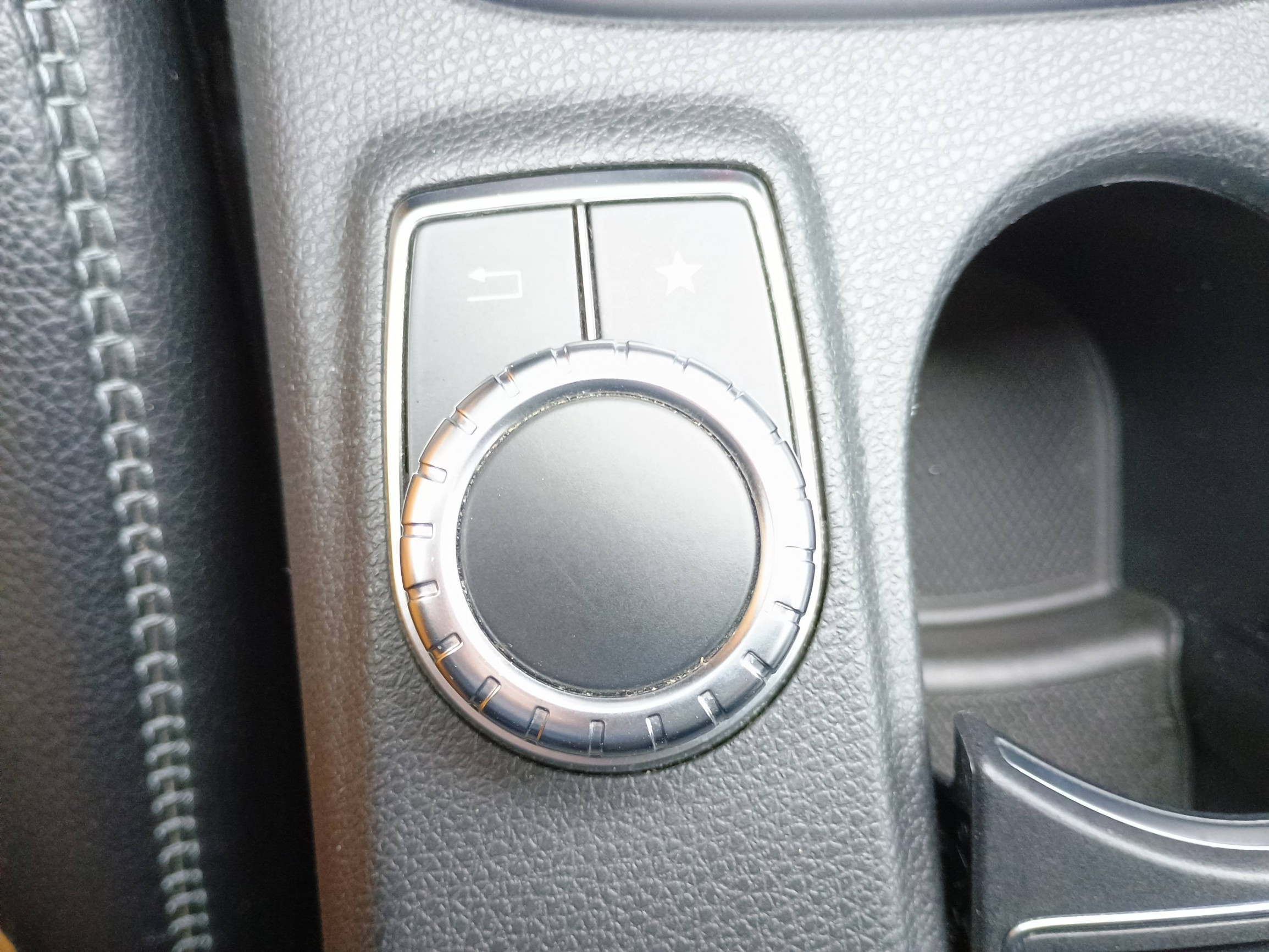 Vente en ligne Mercedes GLA GLA 200 D-G DCT au prix de 16 990 €