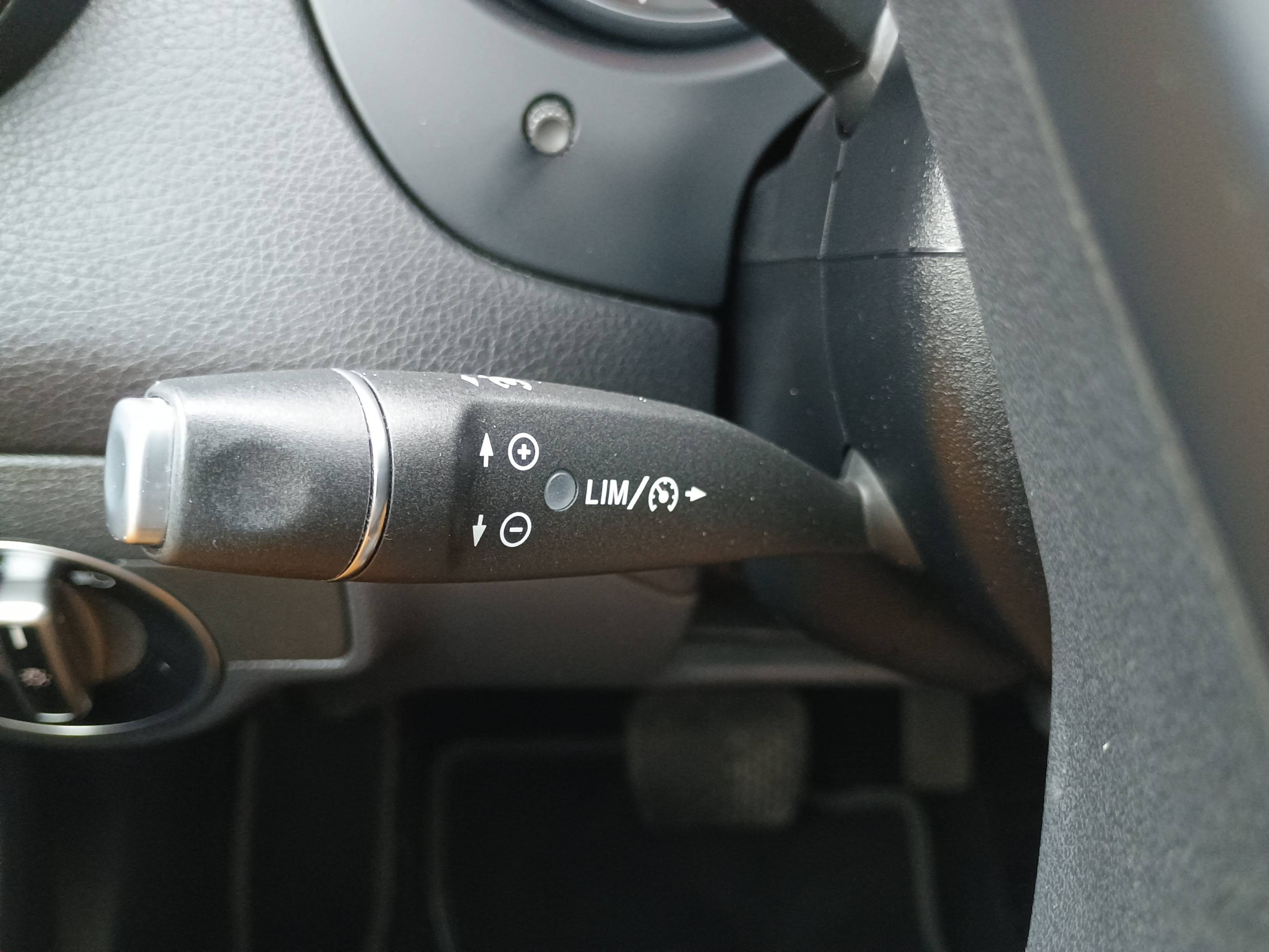 Vente en ligne Mercedes GLA GLA 200 D-G DCT au prix de 16 990 €