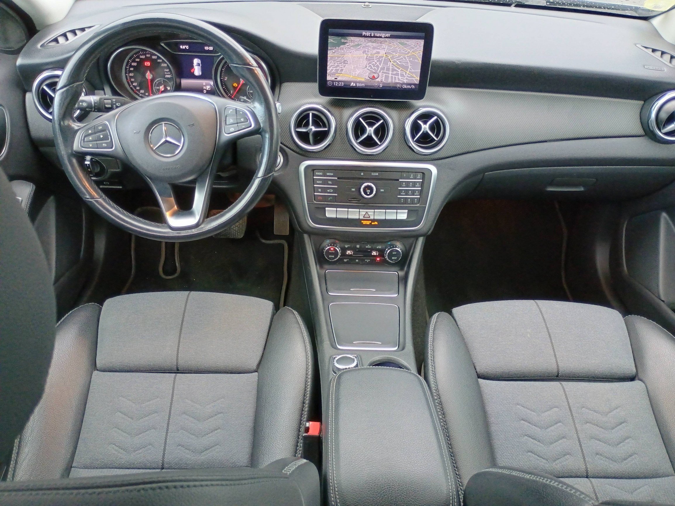Vente en ligne Mercedes GLA GLA 200 D-G DCT au prix de 16 990 €