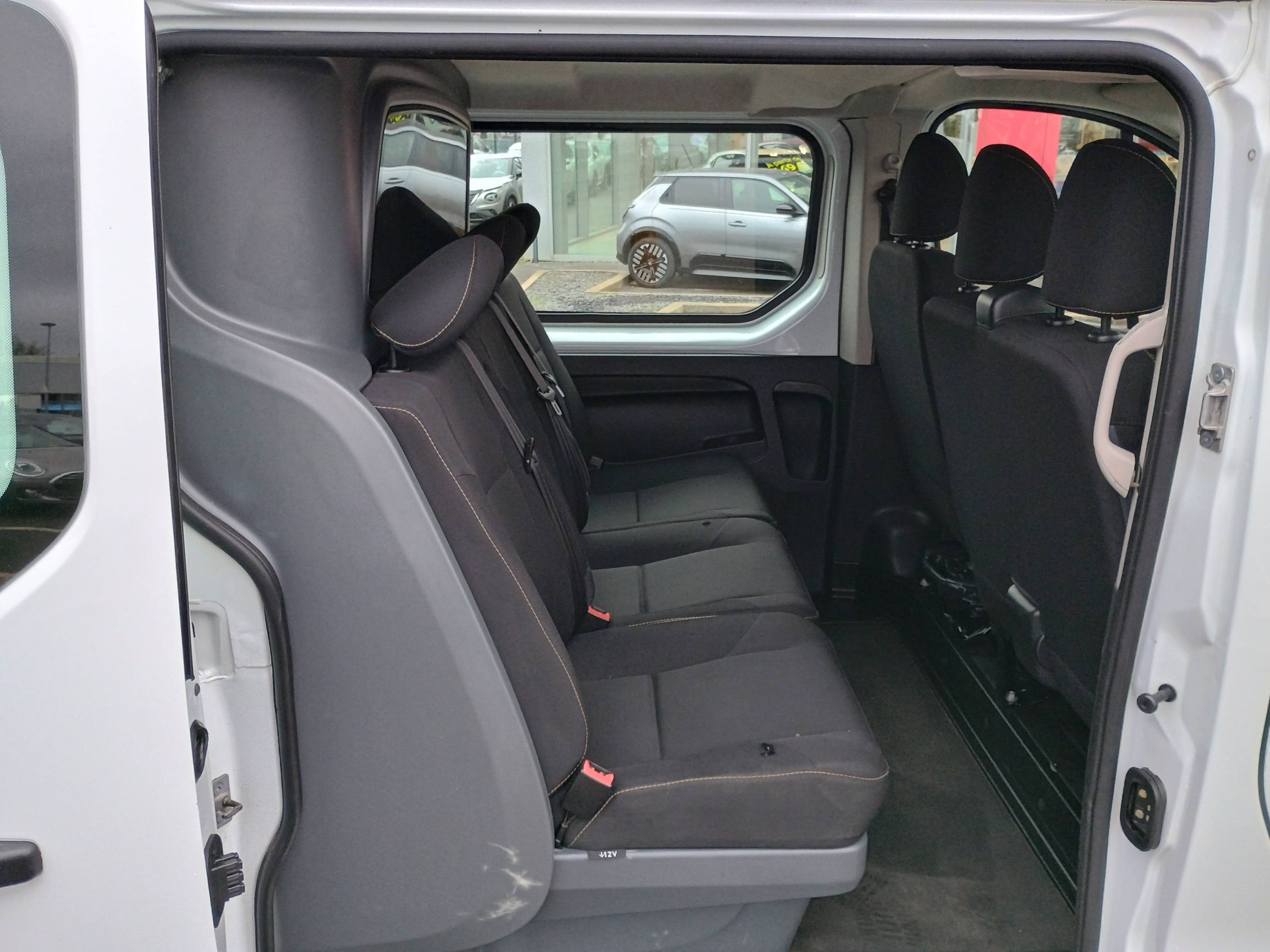 Vente en ligne Renault Trafic Cabine Approfondie TRAFIC CA L2H1 1200 KG DCI 120 E6 au prix de 17 990 €