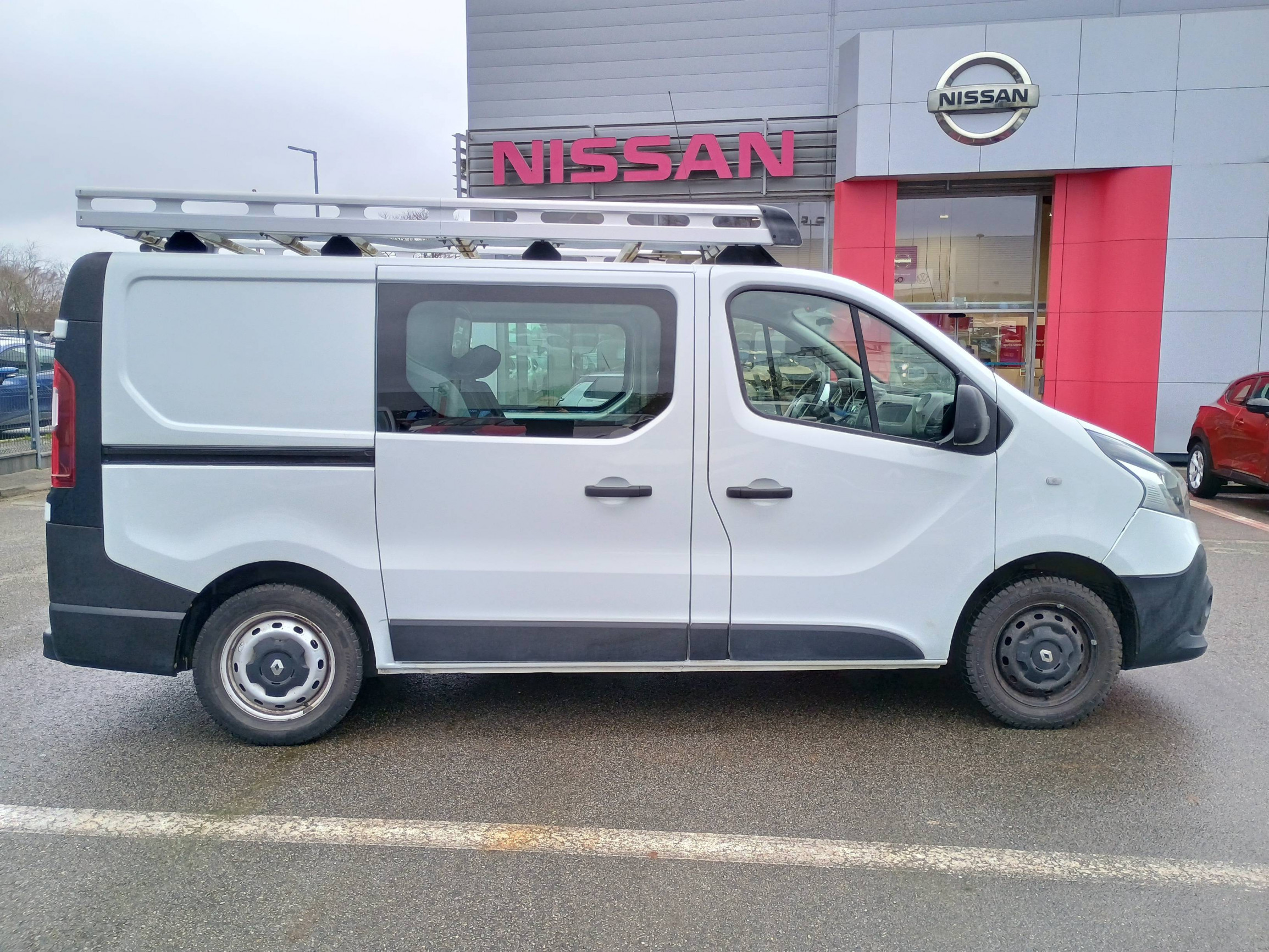 Vente en ligne Renault Trafic Cabine Approfondie TRAFIC CA L2H1 1200 KG DCI 120 E6 au prix de 17 990 €