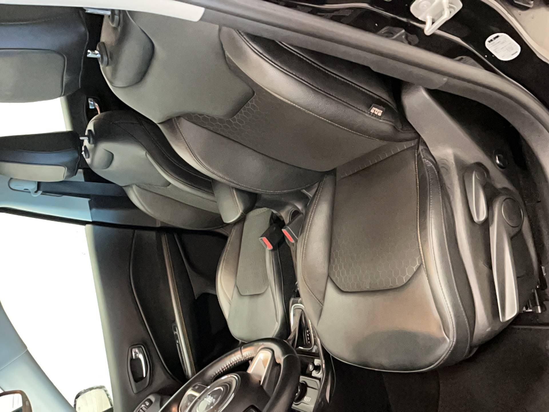 Vente en ligne Jeep Compass Compass 1.3 GSE T4 190 ch PHEV AT6 4xe eAWD au prix de 17 990 €