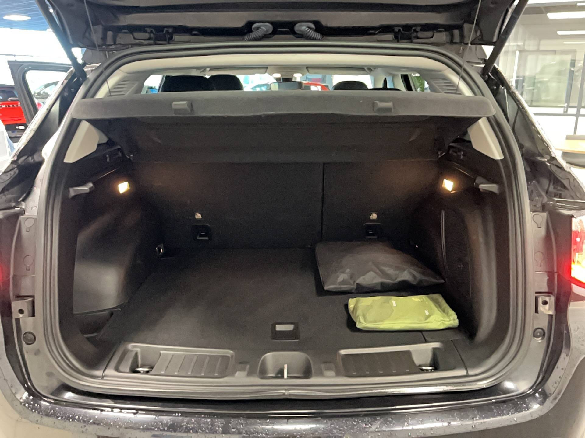 Vente en ligne Jeep Compass Compass 1.3 GSE T4 190 ch PHEV AT6 4xe eAWD au prix de 17 990 €