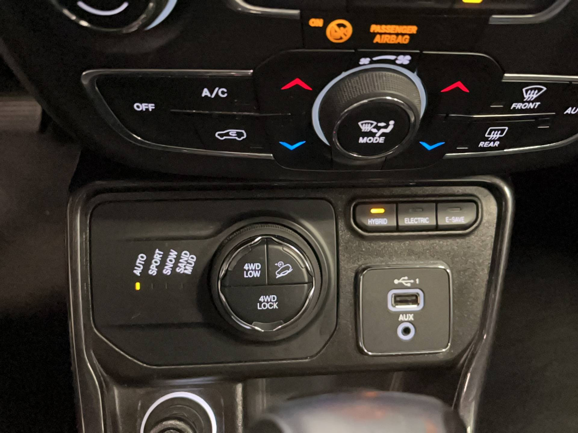 Vente en ligne Jeep Compass Compass 1.3 GSE T4 190 ch PHEV AT6 4xe eAWD au prix de 17 990 €