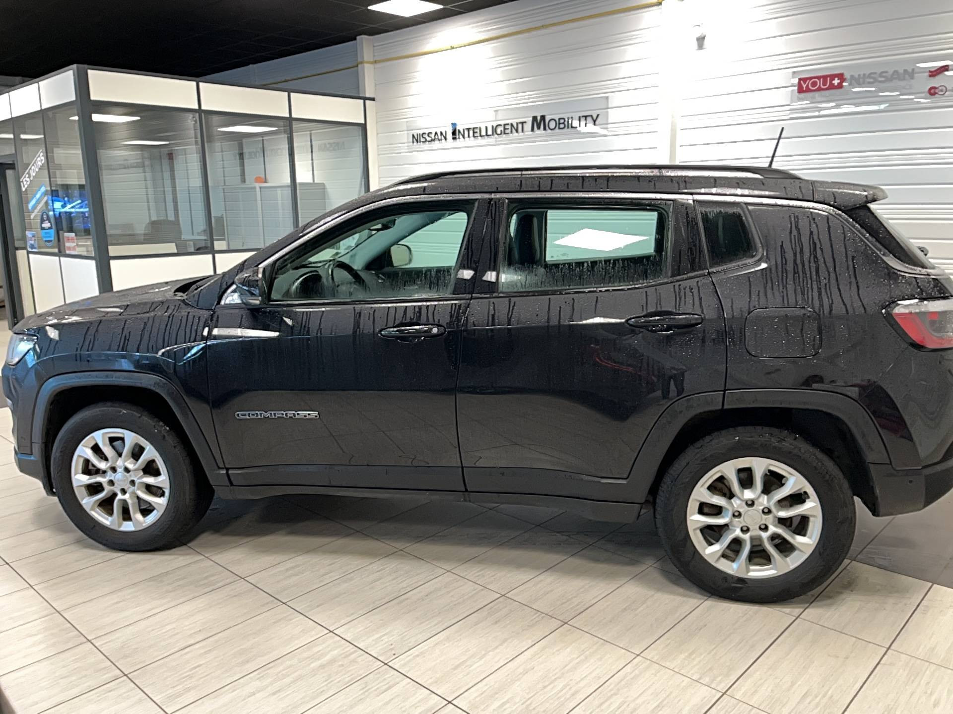 Vente en ligne Jeep Compass Compass 1.3 GSE T4 190 ch PHEV AT6 4xe eAWD au prix de 17 990 €