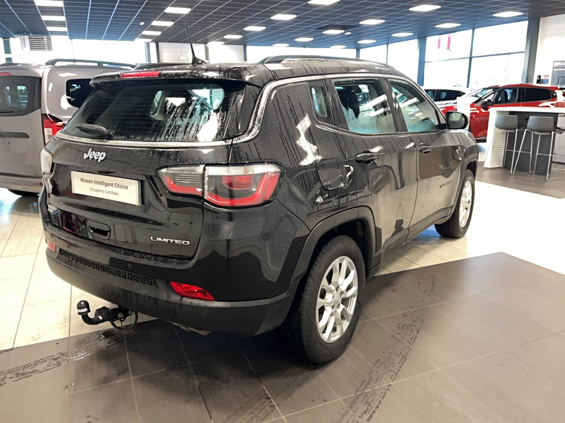 Vente en ligne Jeep Compass Compass 1.3 GSE T4 190 ch PHEV AT6 4xe eAWD au prix de 17 990 €