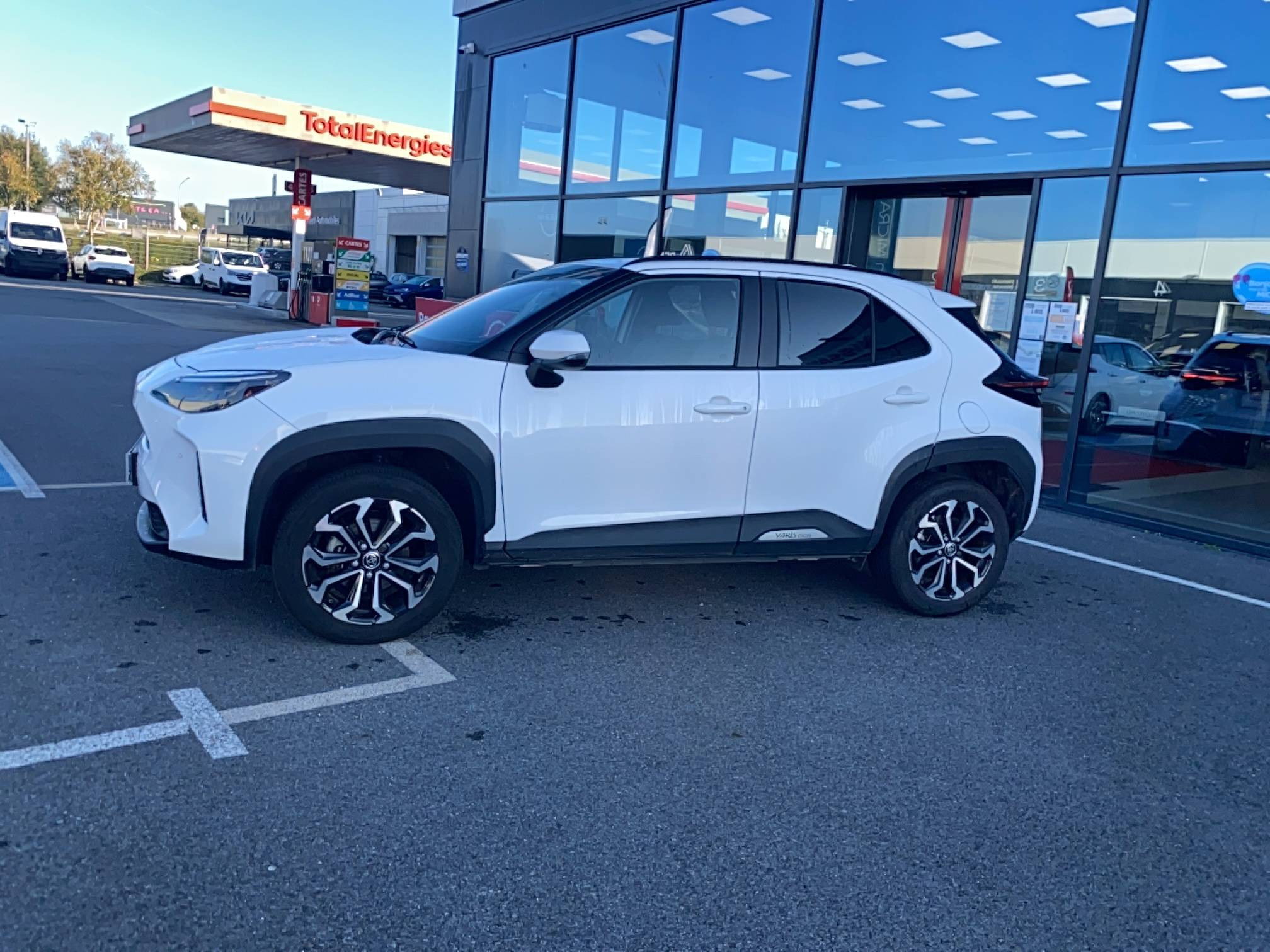 Vente en ligne Toyota Yaris Cross  116h 2WD au prix de 23 490 €