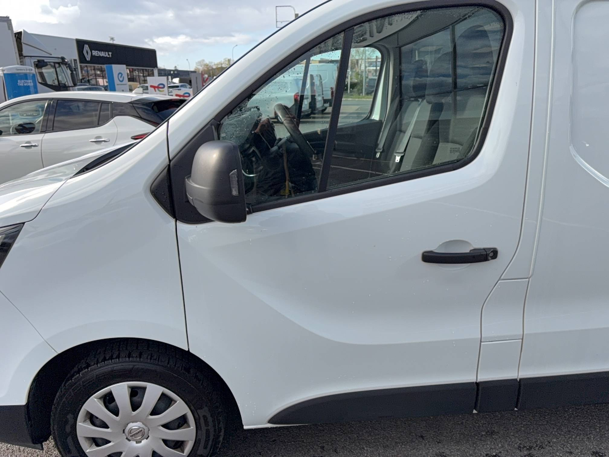 Vente en ligne Nissan Primastar Fourgon  L1H1 2T8 2.0 DCI 130 S/S BVM au prix de 19 990 €