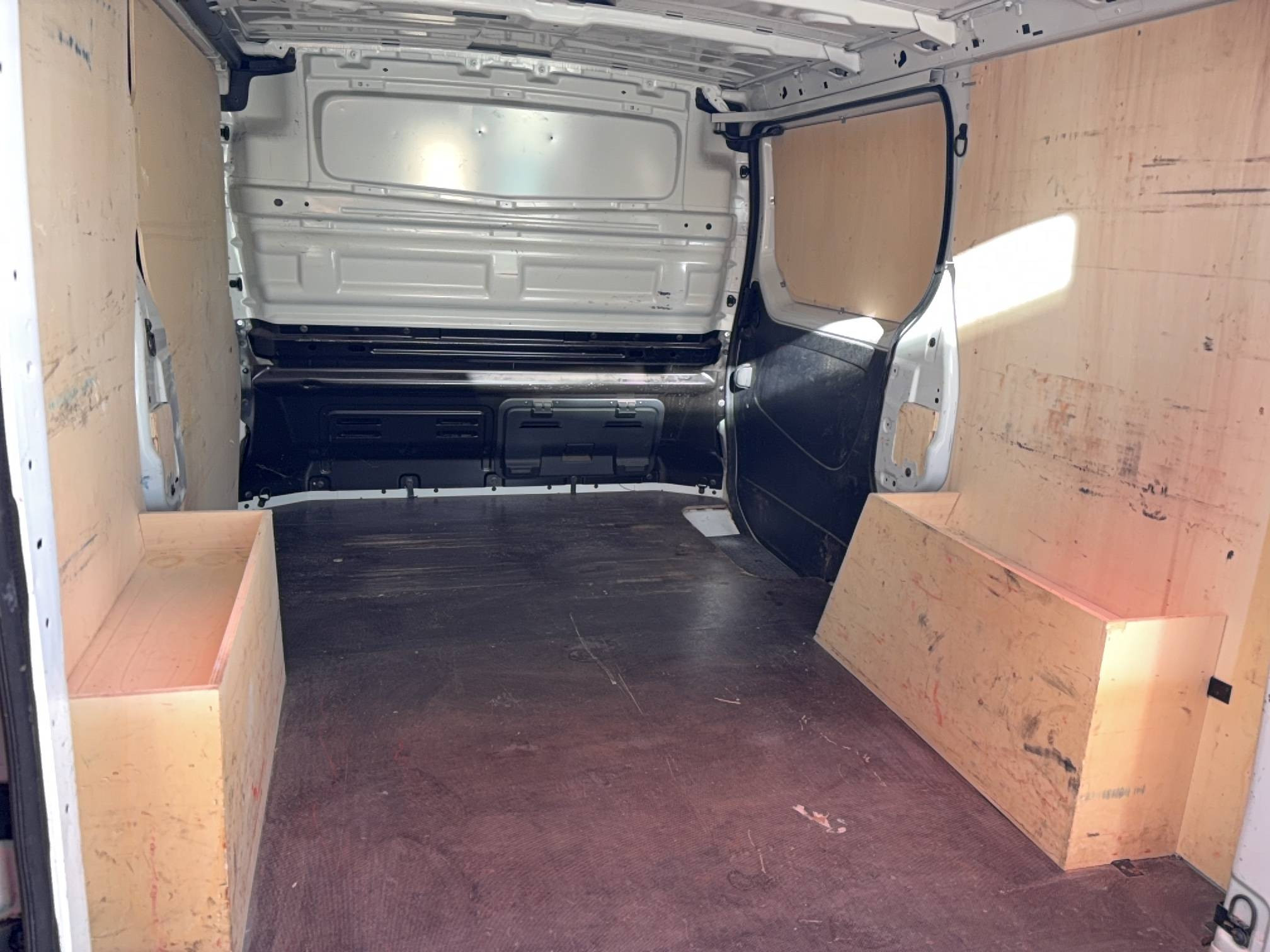 Vente en ligne Nissan Primastar Fourgon  L1H1 2T8 2.0 DCI 130 S/S BVM au prix de 19 990 €