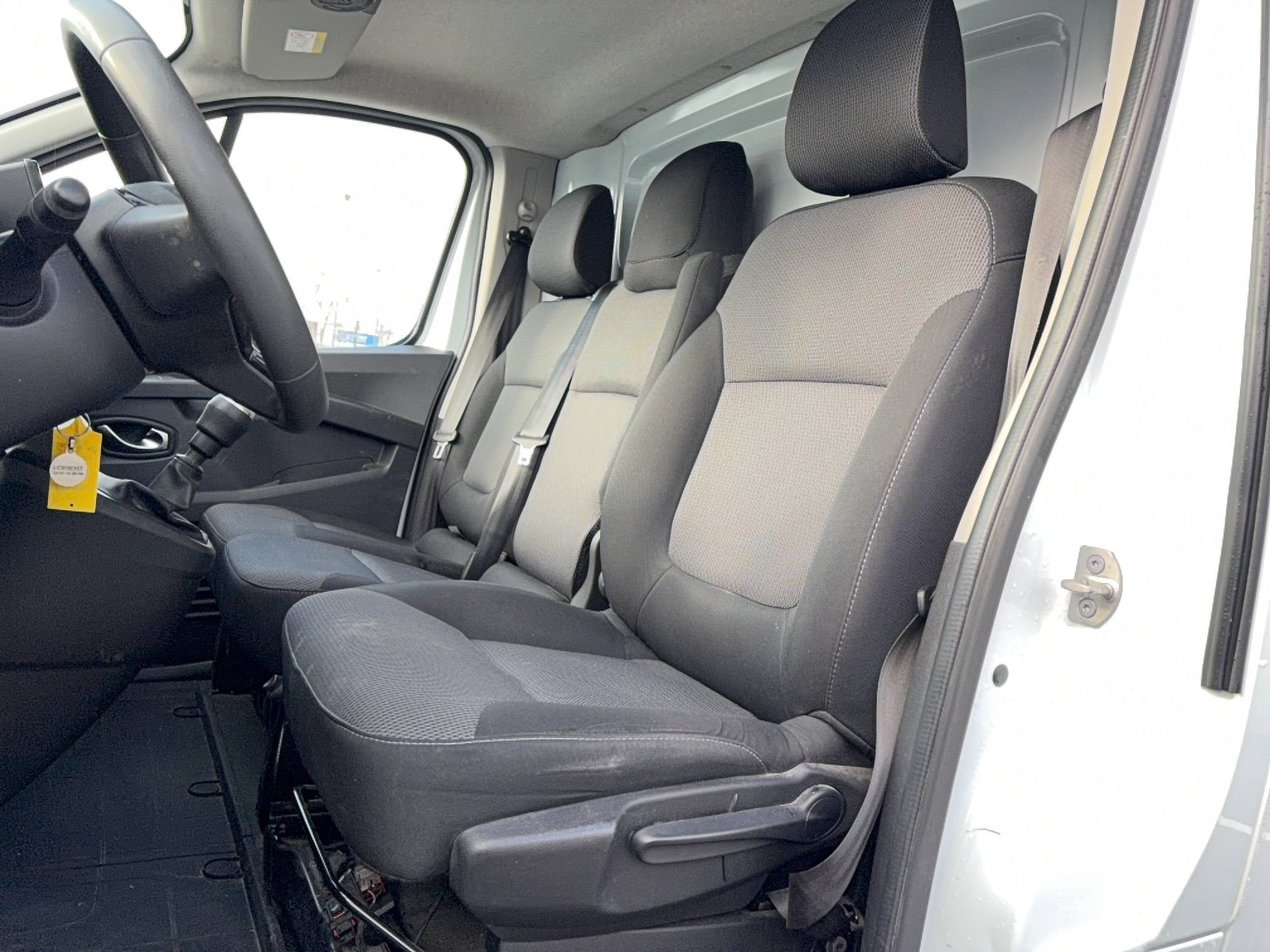 Vente en ligne Nissan Primastar Fourgon  L1H1 2T8 2.0 DCI 130 S/S BVM au prix de 19 990 €