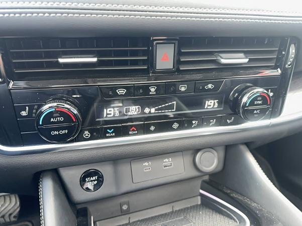 Vente en ligne Nissan X-Trail  e-POWER 213 ch e-4ORCE 5 Places au prix de 33 990 €