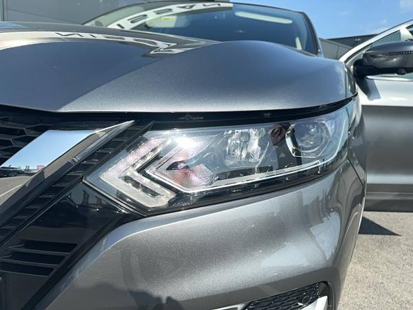 Vente en ligne Nissan Qashqai Qashqai 1.5 dCi 115 au prix de 17 990 €