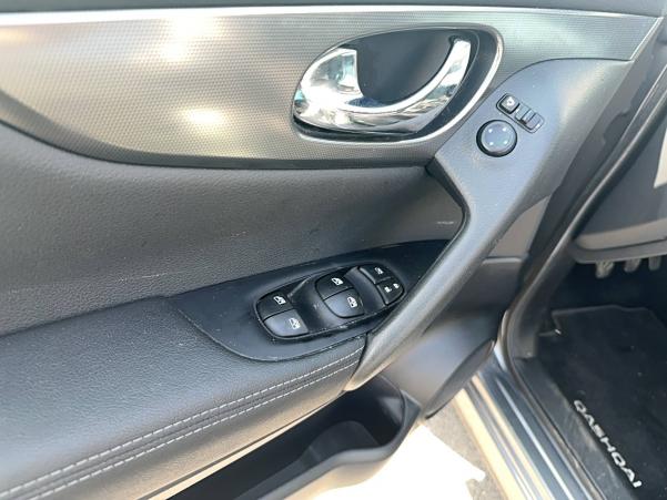 Vente en ligne Nissan Qashqai Qashqai 1.5 dCi 115 au prix de 17 990 €