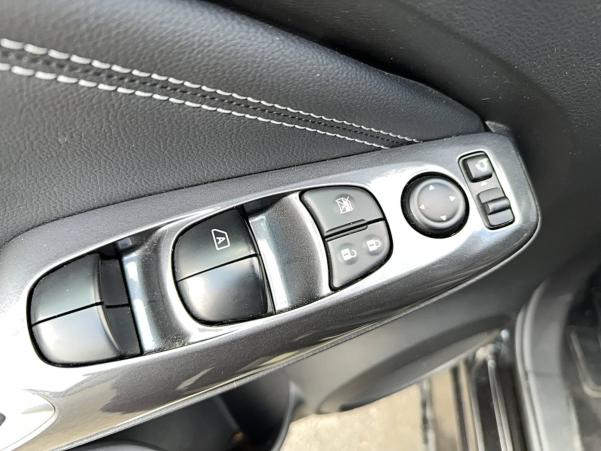 Vente en ligne Nissan Juke Juke HYBRID 143 au prix de 23 490 €