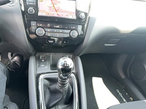 Vente en ligne Nissan Qashqai  1.7 dCi 150 au prix de 17 990 €