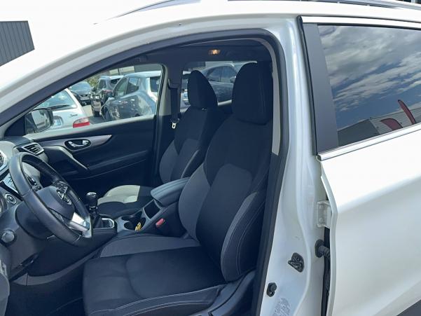 Vente en ligne Nissan Qashqai  1.7 dCi 150 au prix de 17 990 €
