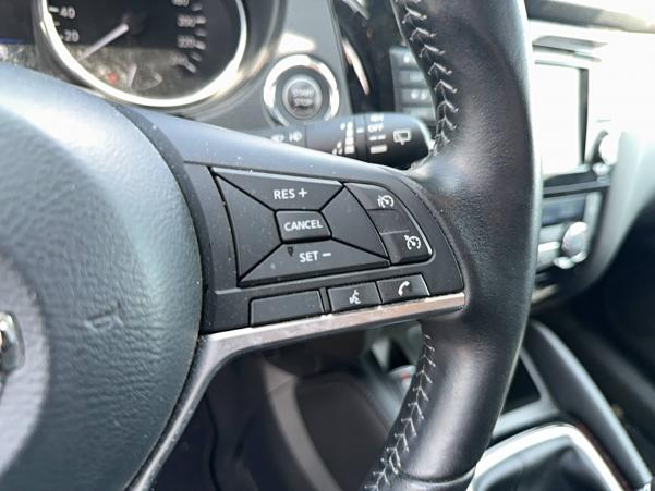 Vente en ligne Nissan Qashqai  1.7 dCi 150 au prix de 17 990 €