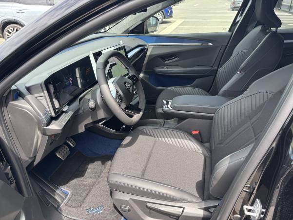 Vente en ligne Renault Scenic E-Tech  220 ch grande autonomie au prix de 45 990 €