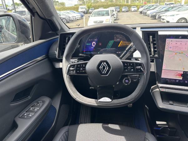 Vente en ligne Renault Scenic E-Tech  220 ch grande autonomie au prix de 45 990 €
