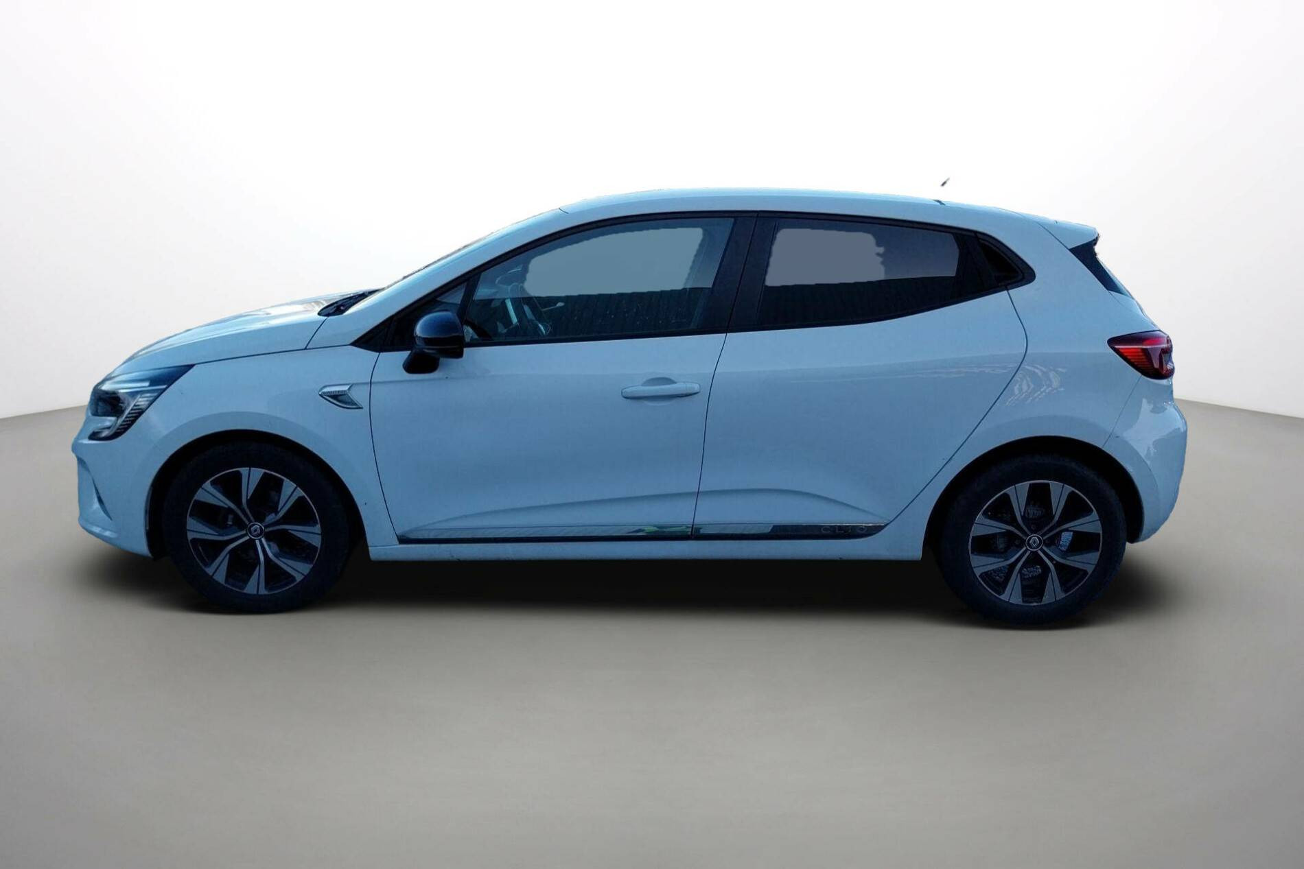 Vente en ligne Renault Clio 5 Clio TCe 90 - 21N au prix de 14 490 €