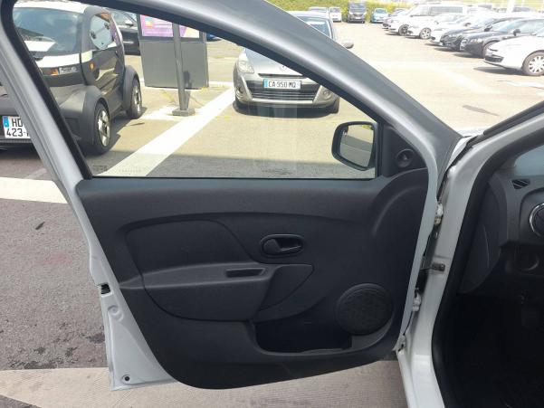 Vente en ligne Dacia Logan 2  dCi 90 au prix de 7 890 €