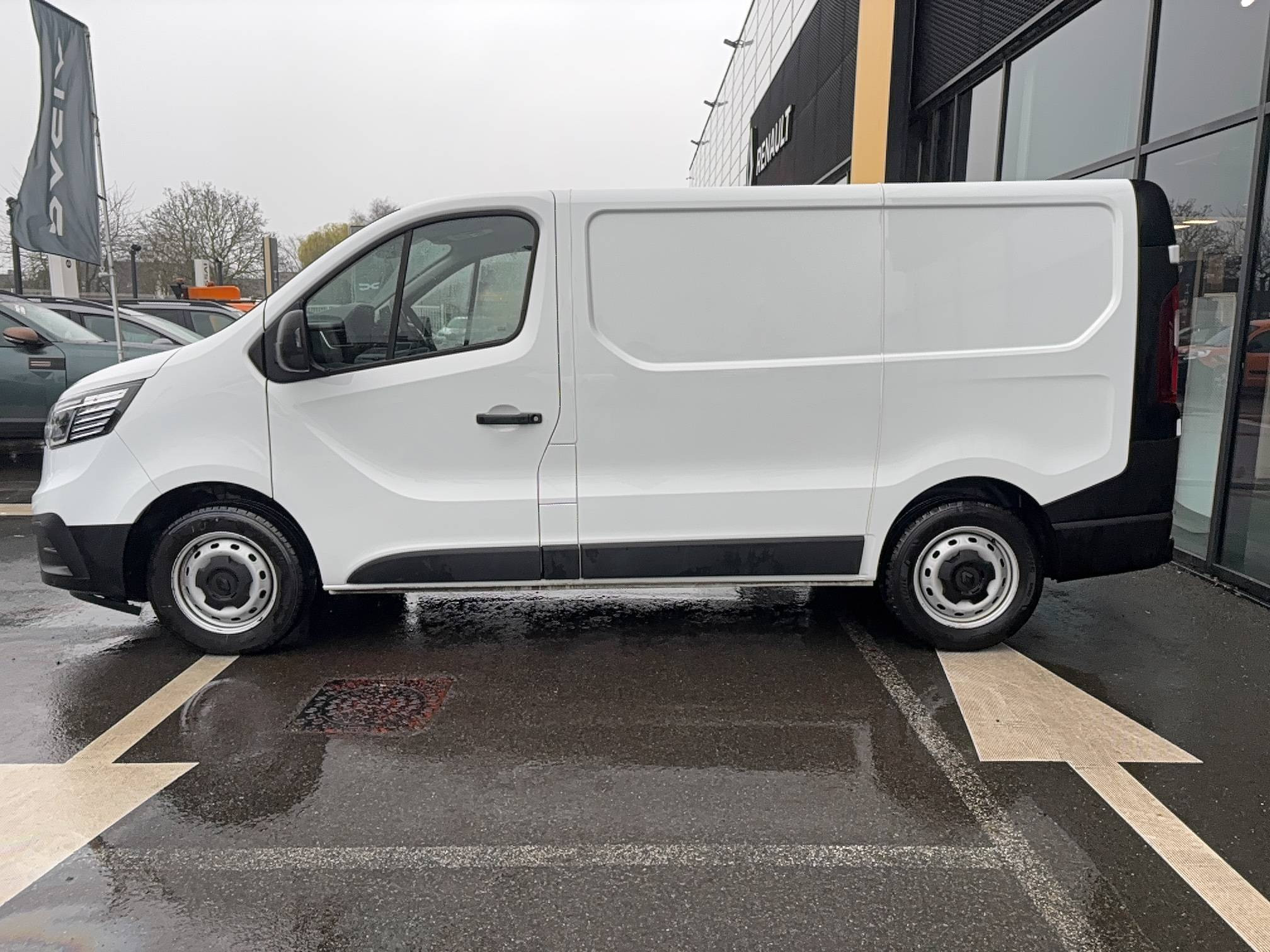 Renault Trafic 3 Fourgon TRAFIC FGN L1H1 2800 KG BLUE DCI 130 occasion de 2023 en vente à Lamballe