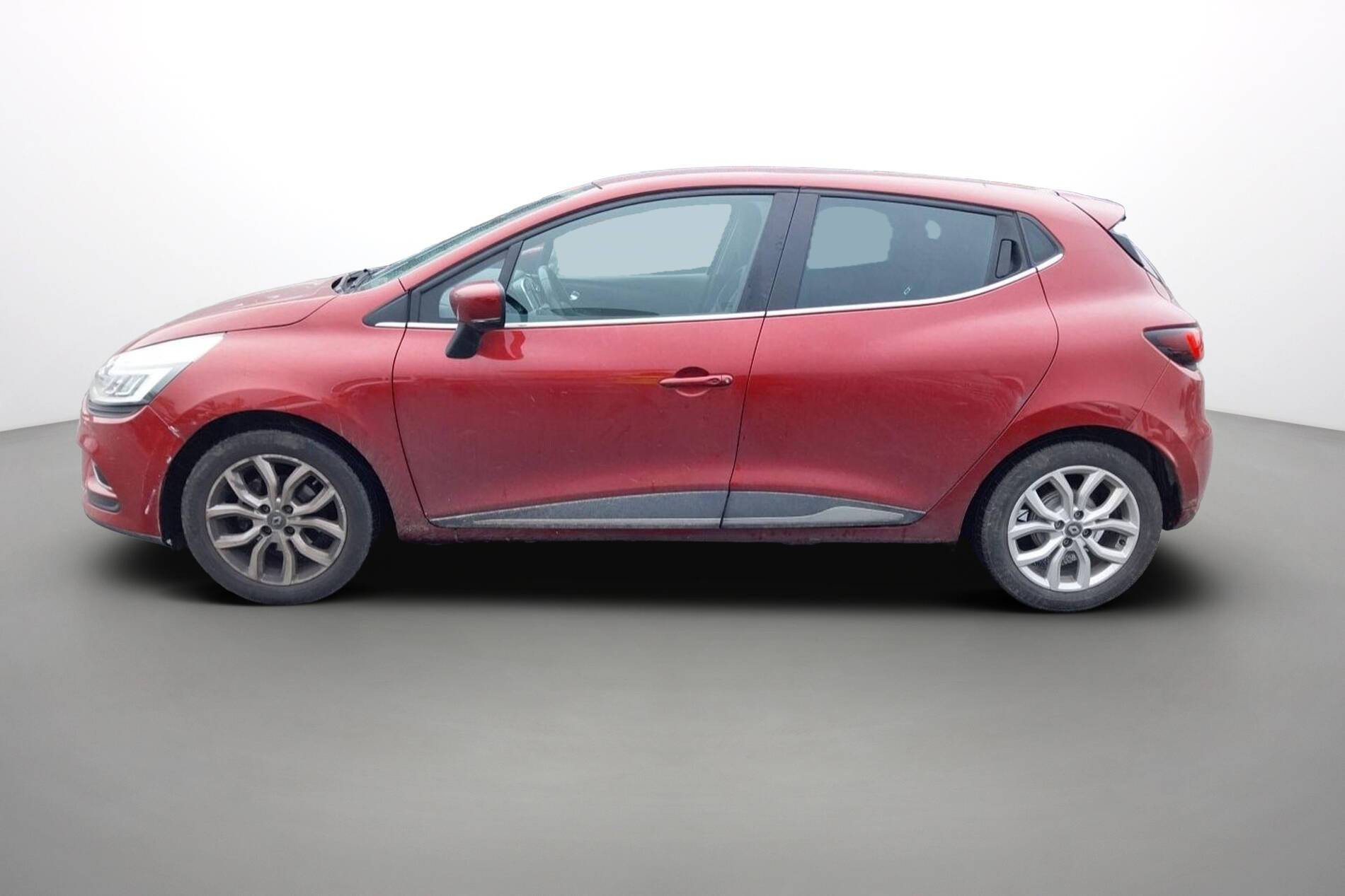 Vente en ligne Renault Clio 4 Clio TCe 90 au prix de 11 990 €