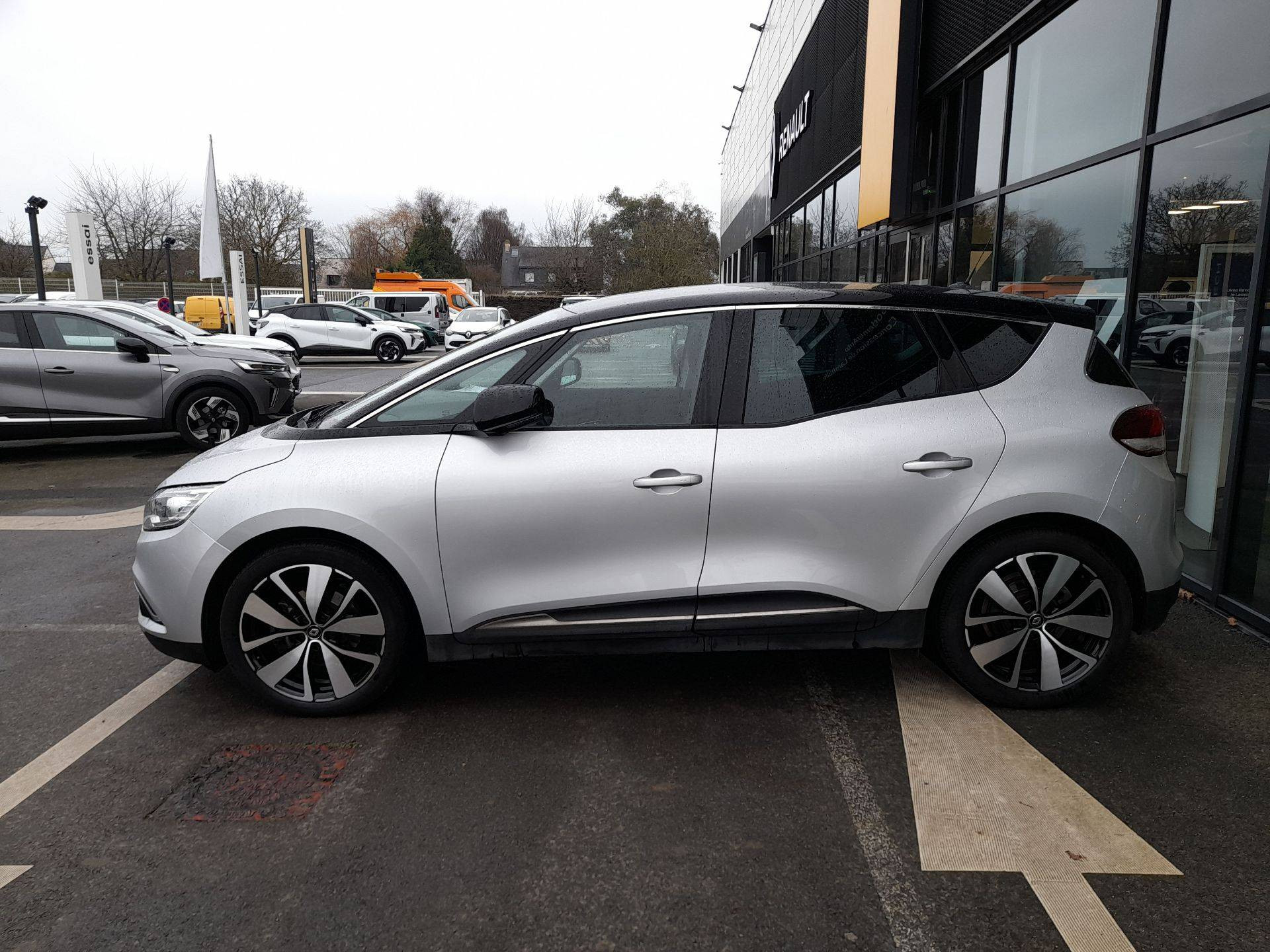 Vente en ligne Renault Scenic 4 Scenic TCe 140 Energy EDC au prix de 16 490 €