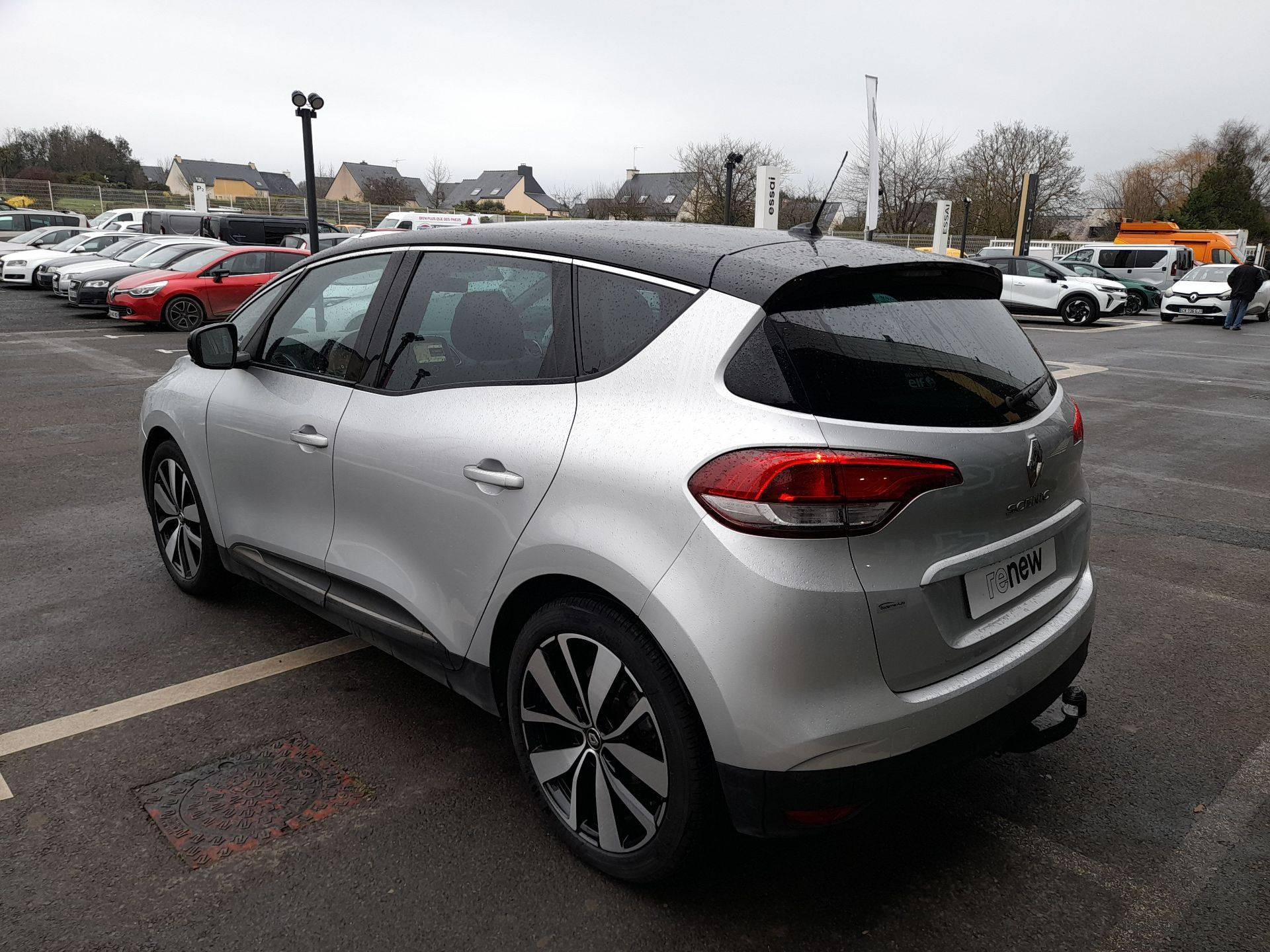 Vente en ligne Renault Scenic 4 Scenic TCe 140 Energy EDC au prix de 16 490 €