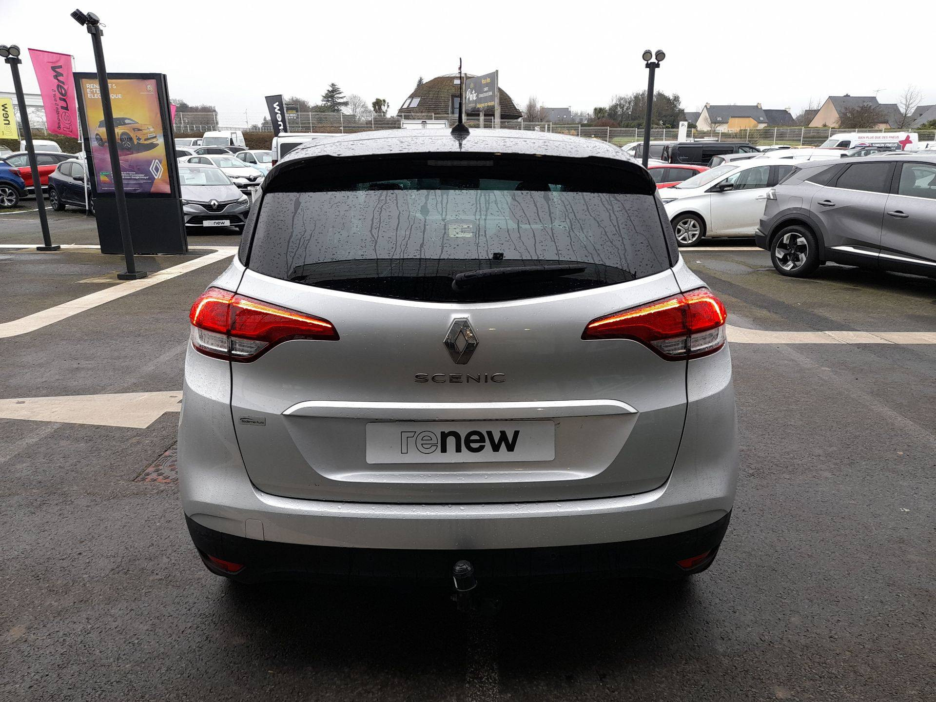 Vente en ligne Renault Scenic 4 Scenic TCe 140 Energy EDC au prix de 16 490 €