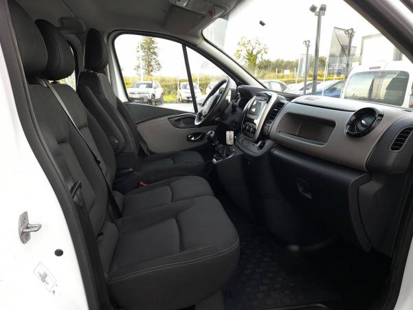 Vente en ligne Renault Trafic Cabine Approfondie TRAFIC CA L1H1 1000 KG DCI 145 ENERGY E6 au prix de 23 990 €