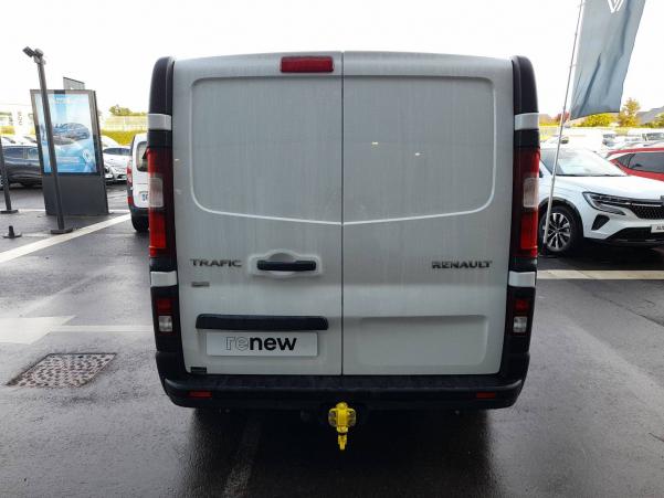 Vente en ligne Renault Trafic Cabine Approfondie TRAFIC CA L1H1 1000 KG DCI 145 ENERGY E6 au prix de 23 990 €