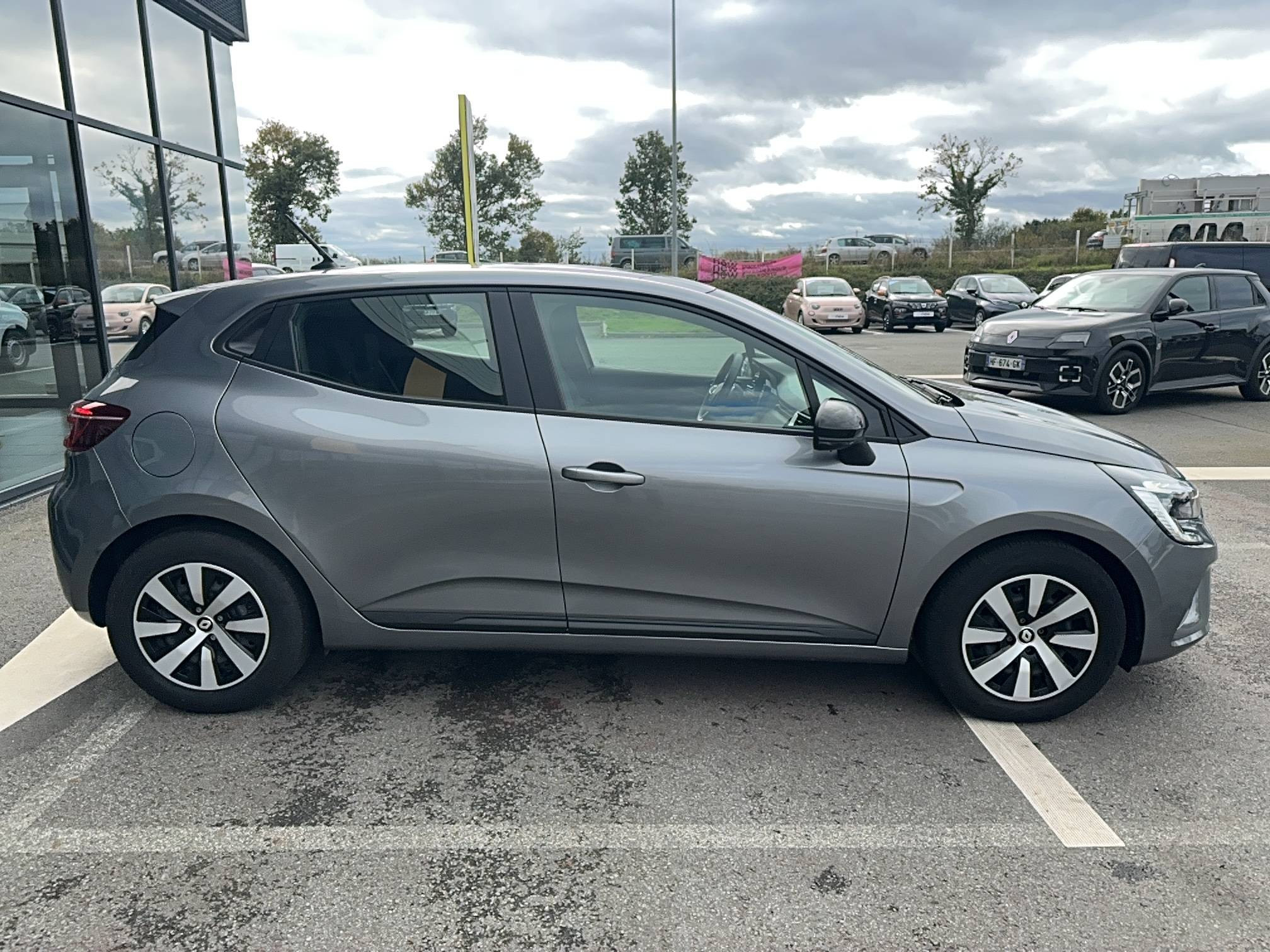 Vente en ligne Renault Clio 5 Clio TCe 90 au prix de 14 490 €