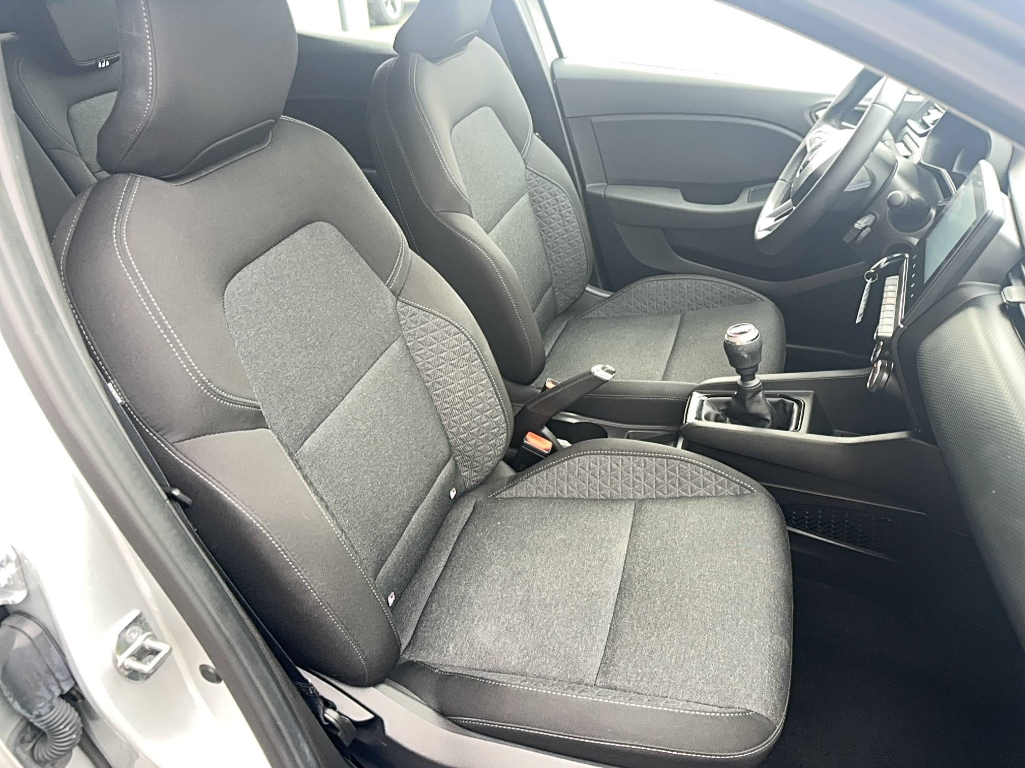 Vente en ligne Renault Clio 5 Clio TCe 90 au prix de 14 990 €