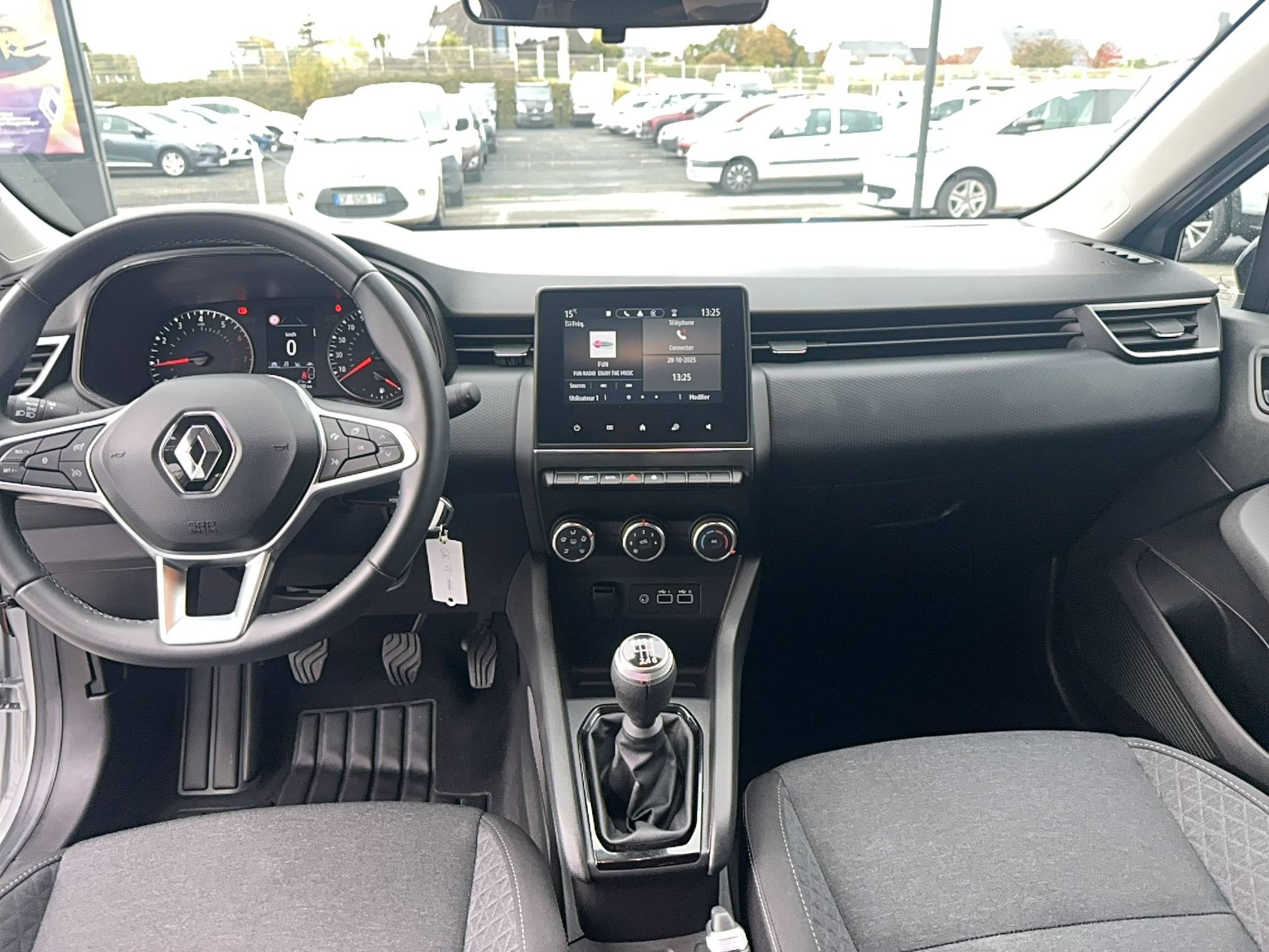 Vente en ligne Renault Clio 5 Clio TCe 90 au prix de 14 990 €