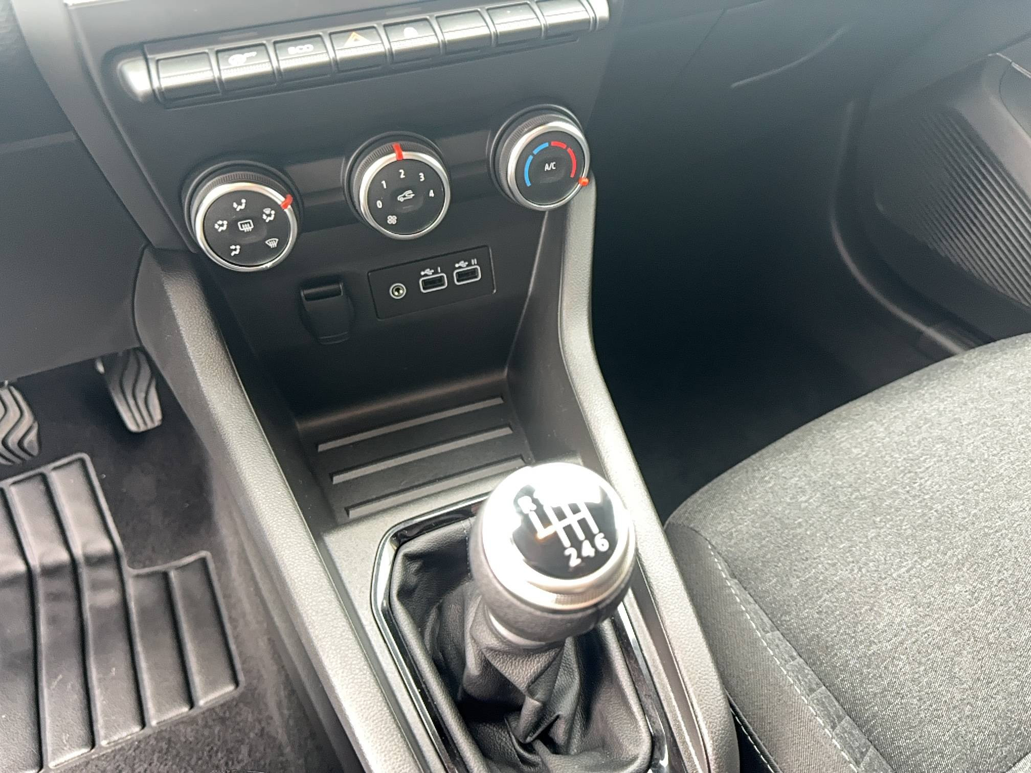 Vente en ligne Renault Clio 5 Clio TCe 90 au prix de 14 990 €