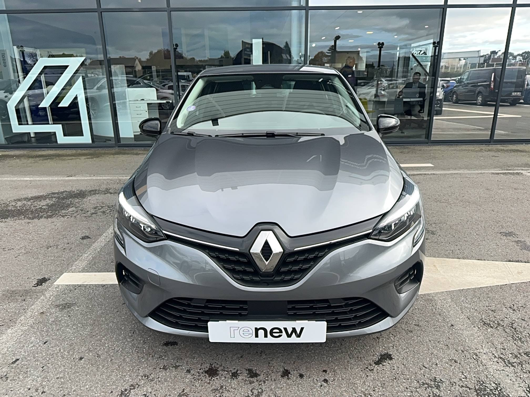 Vente en ligne Renault Clio 5 Clio TCe 90 au prix de 14 490 €