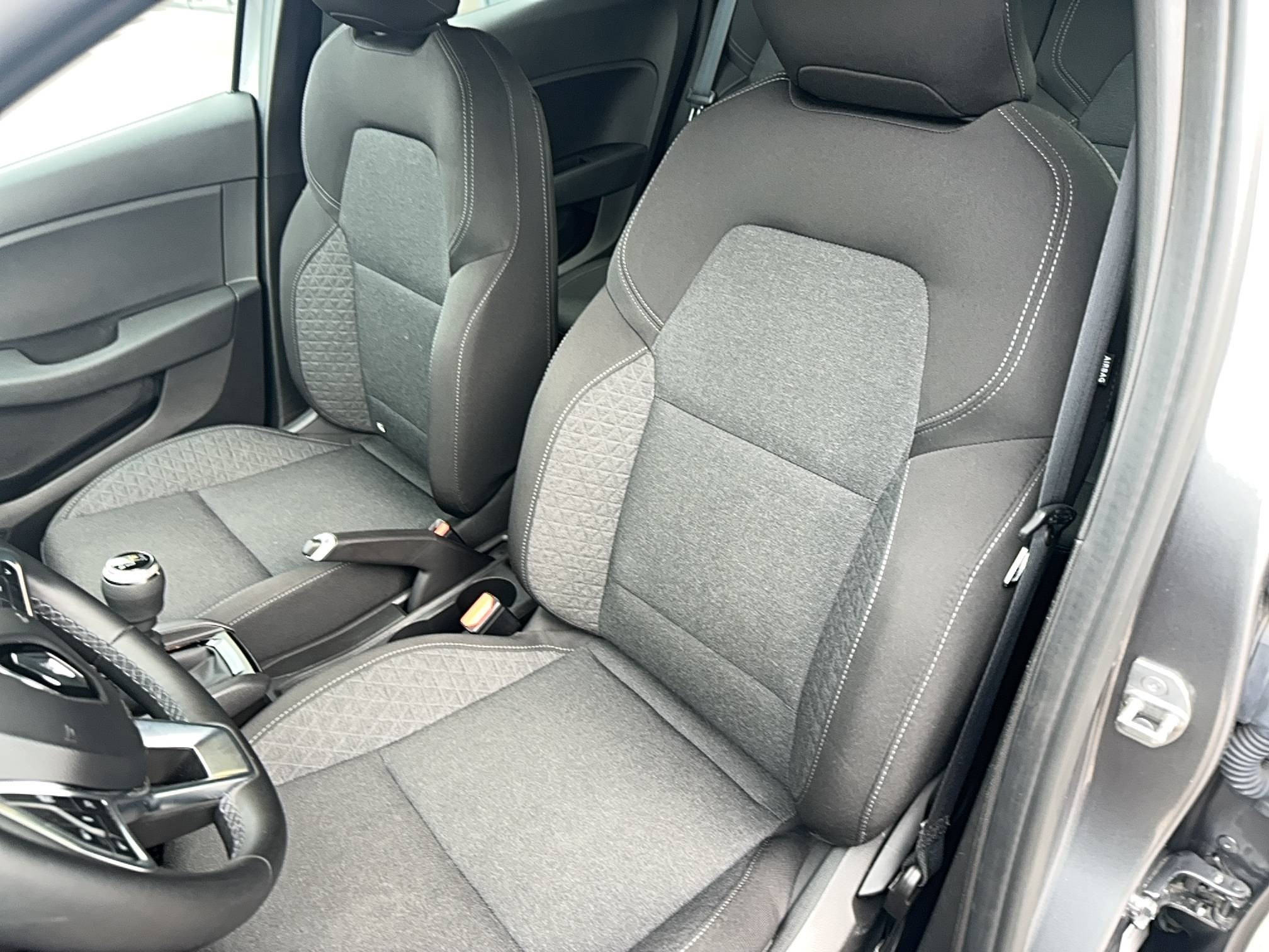 Vente en ligne Renault Clio 5 Clio TCe 90 au prix de 14 490 €