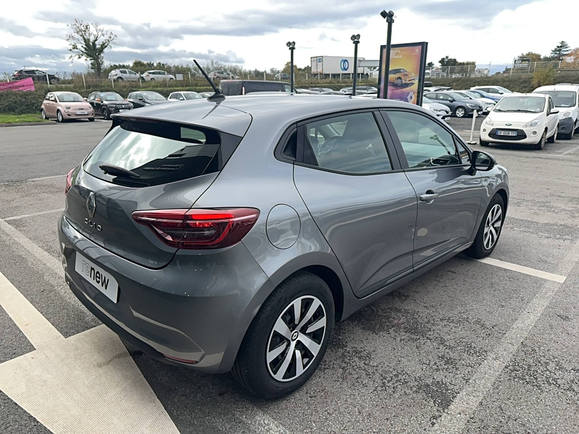 Vente en ligne Renault Clio 5 Clio TCe 90 au prix de 14 490 €