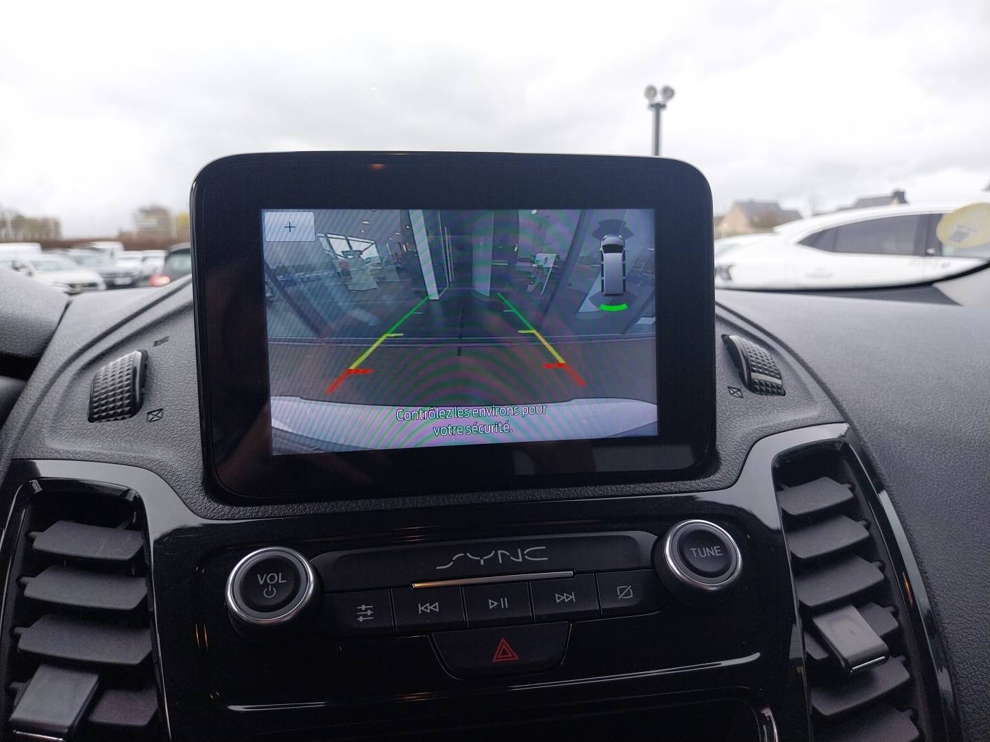 Vente en ligne Ford Grand Tourneo Connect  1.5 L EcoBlue 120 S&S au prix de 20 490 €