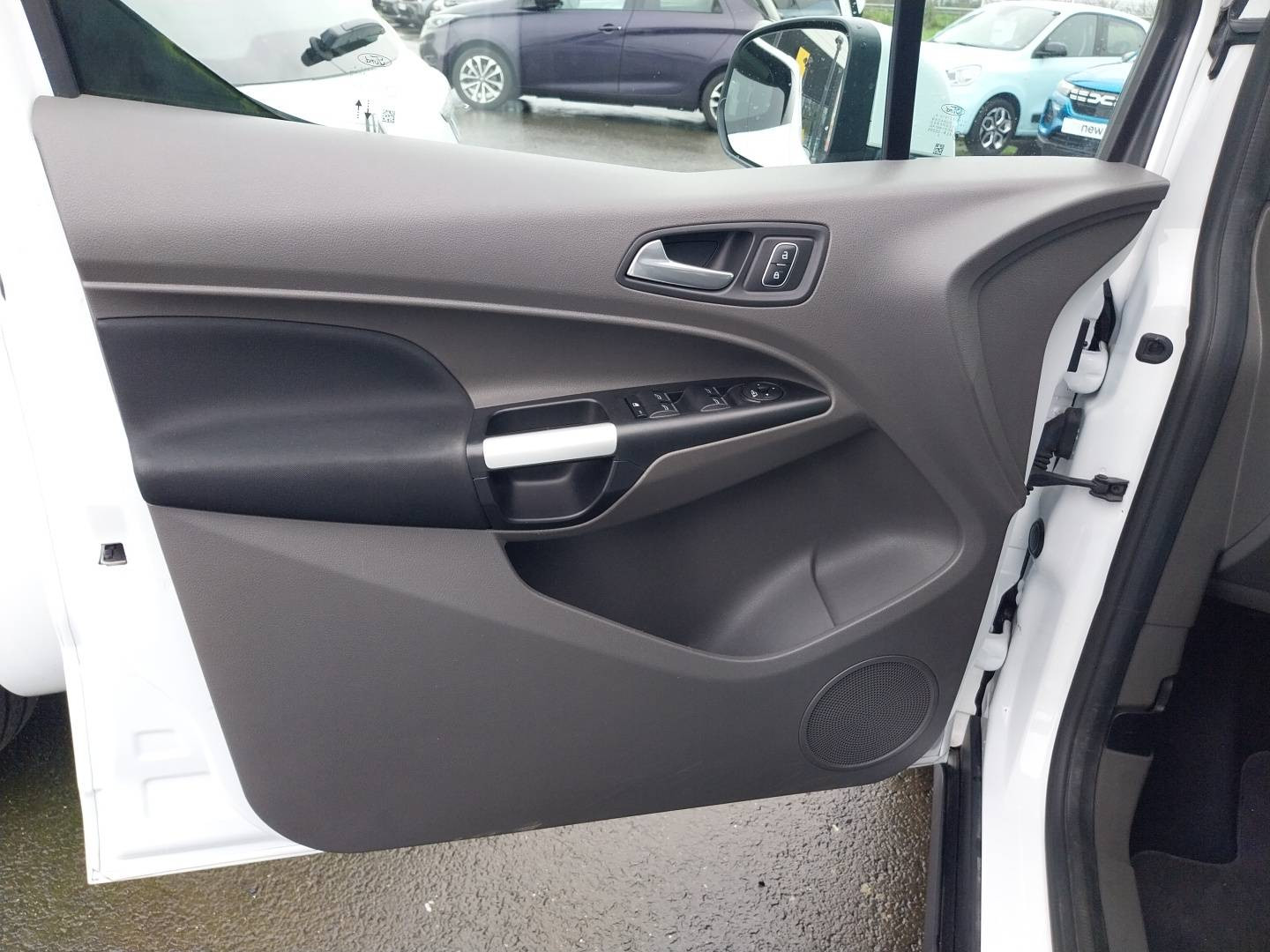 Vente en ligne Ford Grand Tourneo Connect  1.5 L EcoBlue 120 S&S au prix de 20 490 €