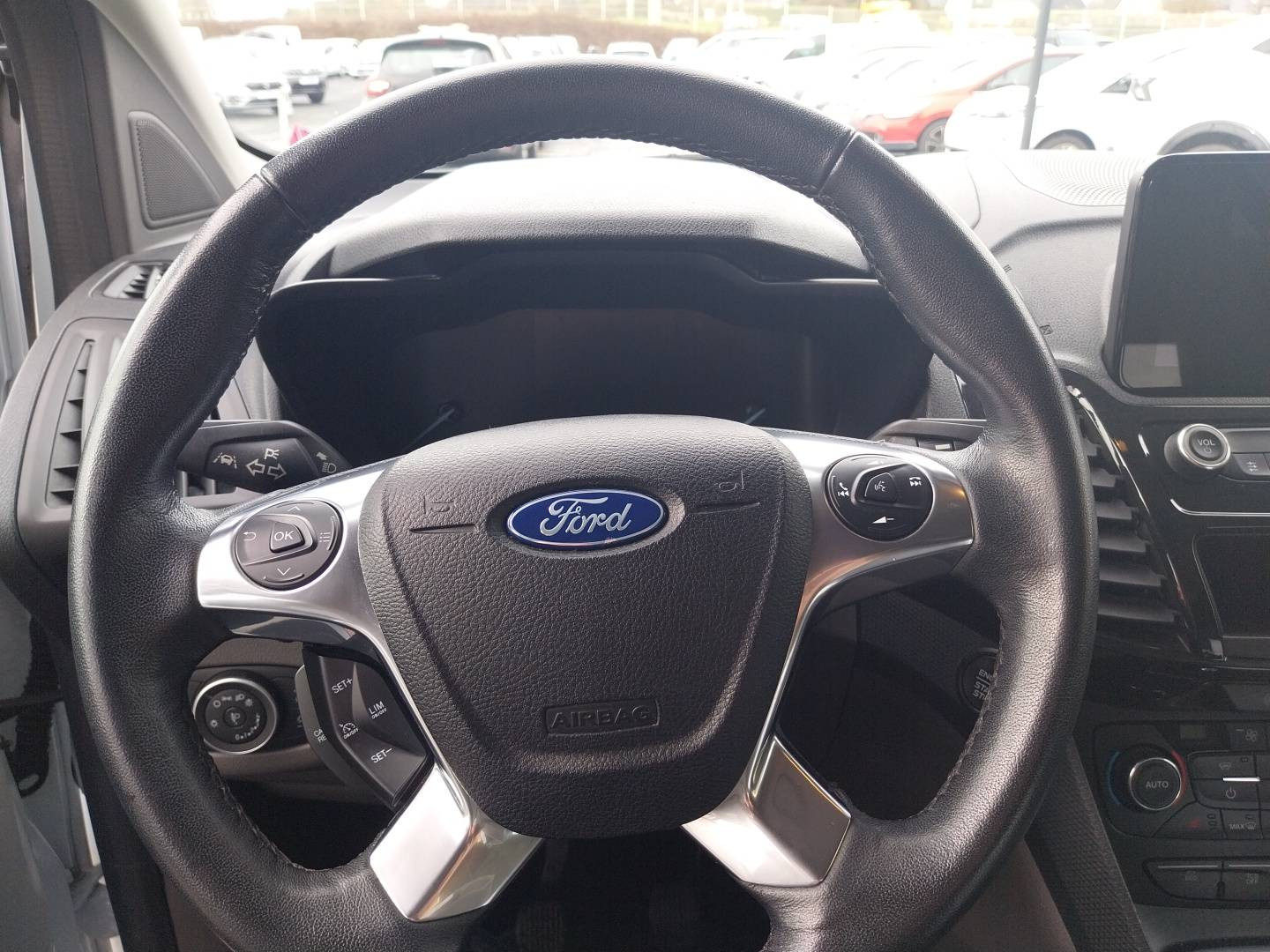 Vente en ligne Ford Grand Tourneo Connect  1.5 L EcoBlue 120 S&S au prix de 20 490 €